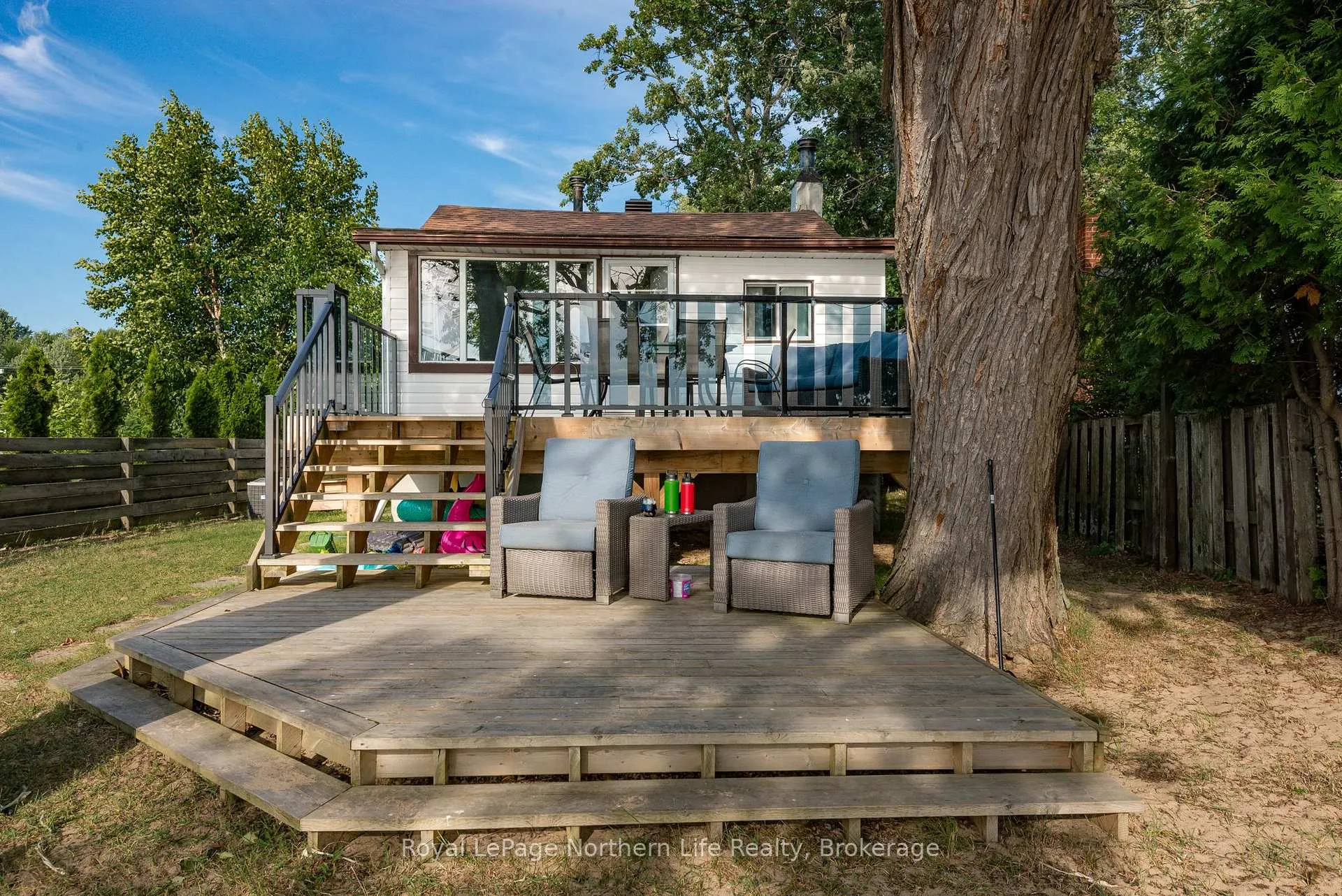 Photo 5 of 581 Banner Avenue, North Bay, Ferris — HOMEH
