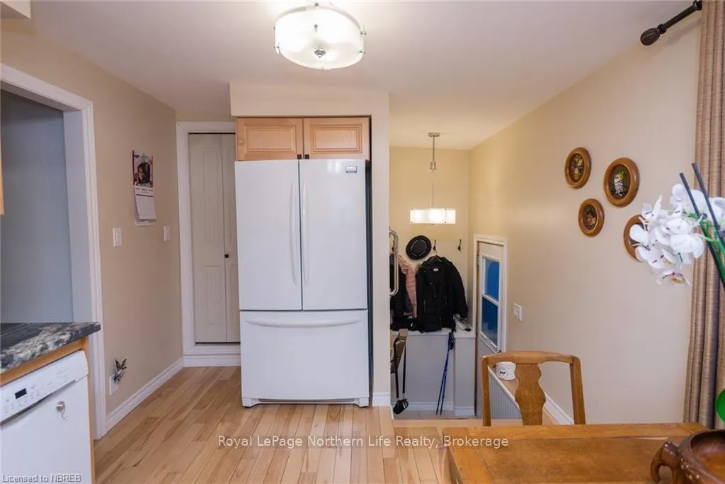 Photo 13 of 581 Banner Avenue, North Bay, Ferris — HOMEH