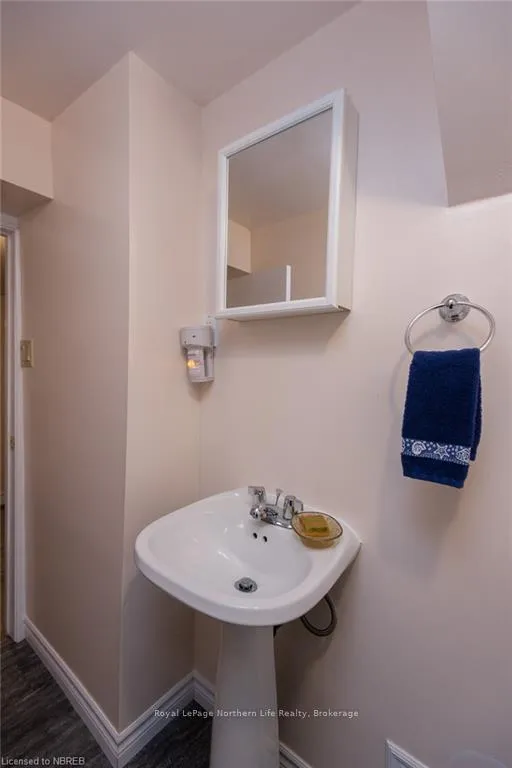 Photo 23 of 581 Banner Avenue, North Bay, Ferris — HOMEH