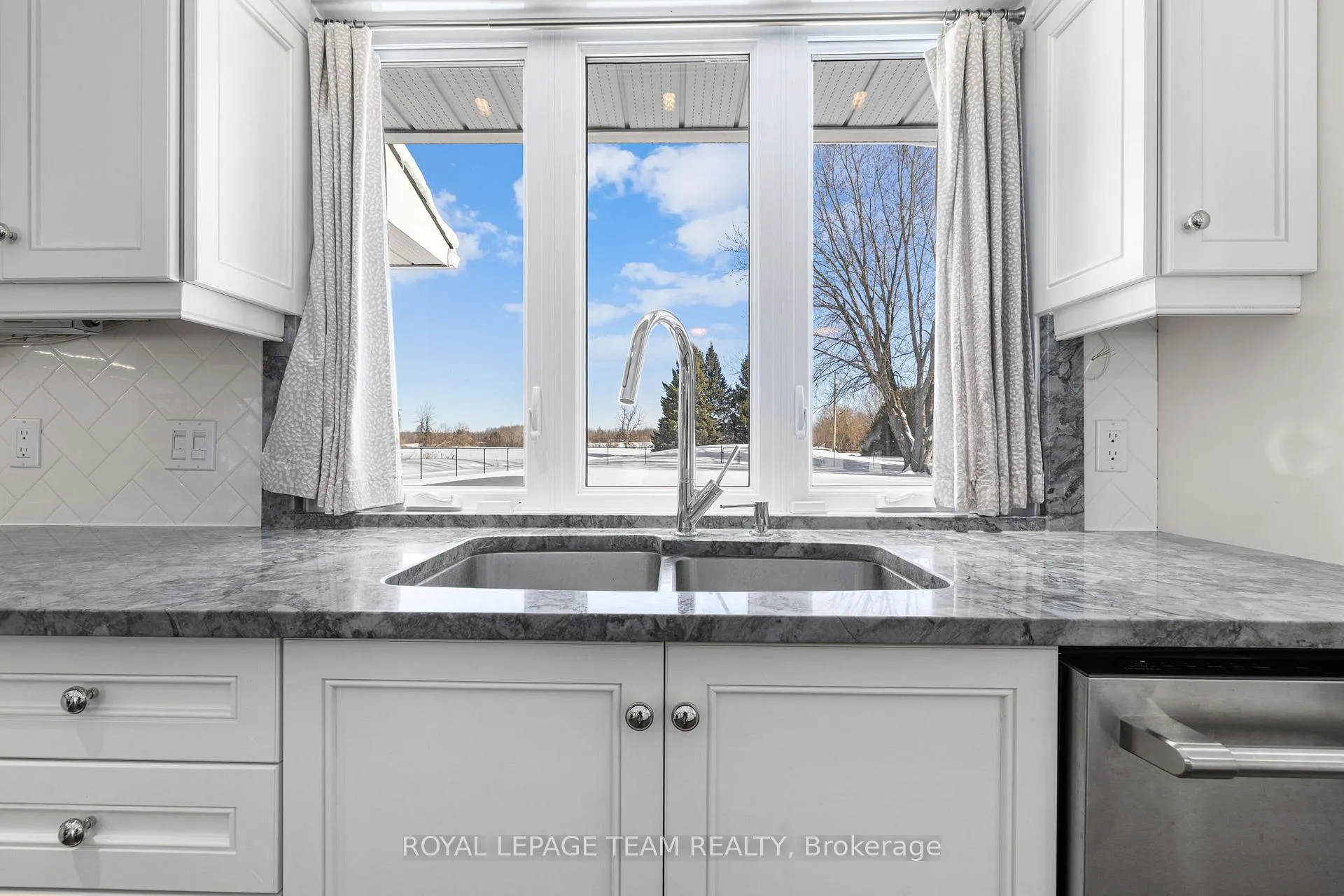 Photo 10 of 1667 River Road, Ottawa, Manotick East to Manotick Station — HOMEH