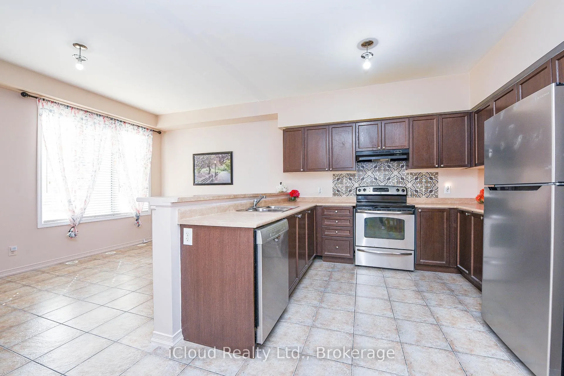Photo 6 of 103 Cedar Lake Crescent, Brampton, Bram West — HOMEH