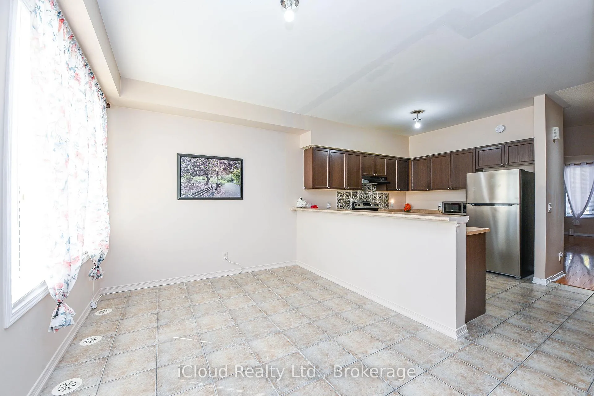 Photo 8 of 103 Cedar Lake Crescent, Brampton, Bram West — HOMEH