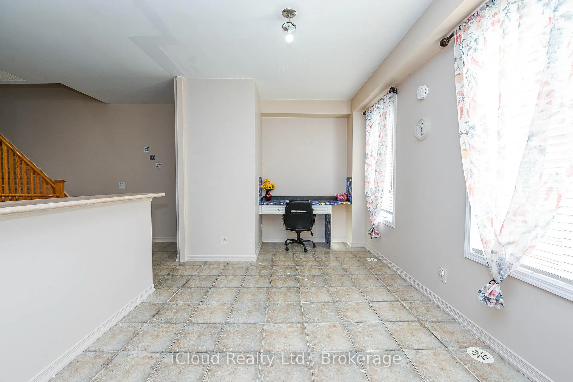 Photo 10 of 103 Cedar Lake Crescent, Brampton, Bram West — HOMEH