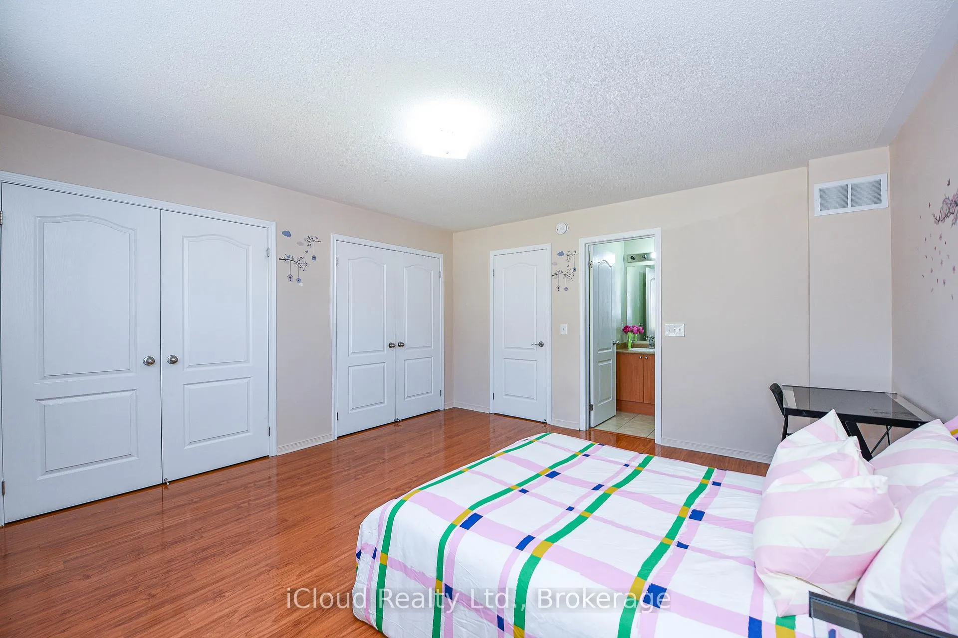 Photo 14 of 103 Cedar Lake Crescent, Brampton, Bram West — HOMEH