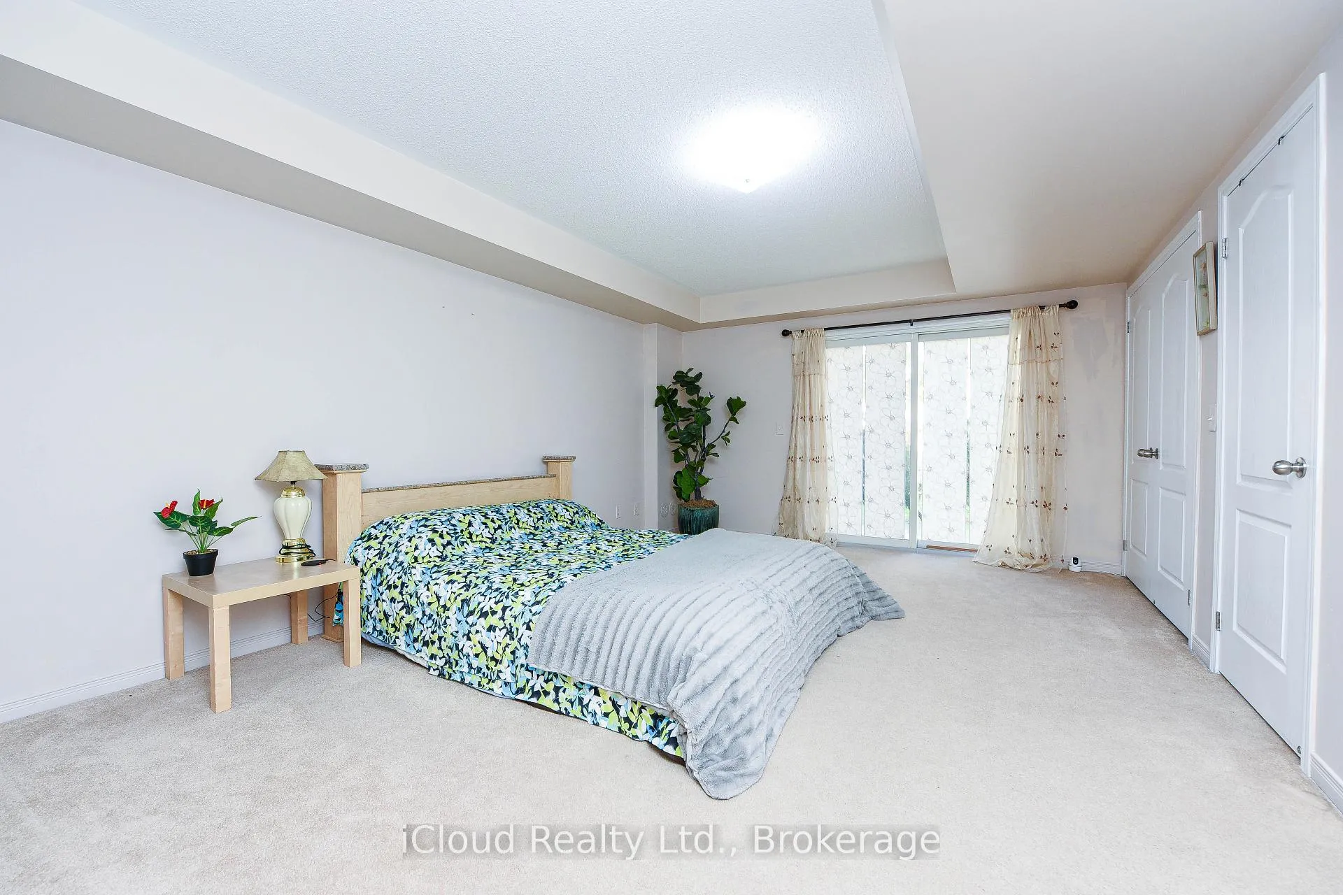 Photo 15 of 103 Cedar Lake Crescent, Brampton, Bram West — HOMEH