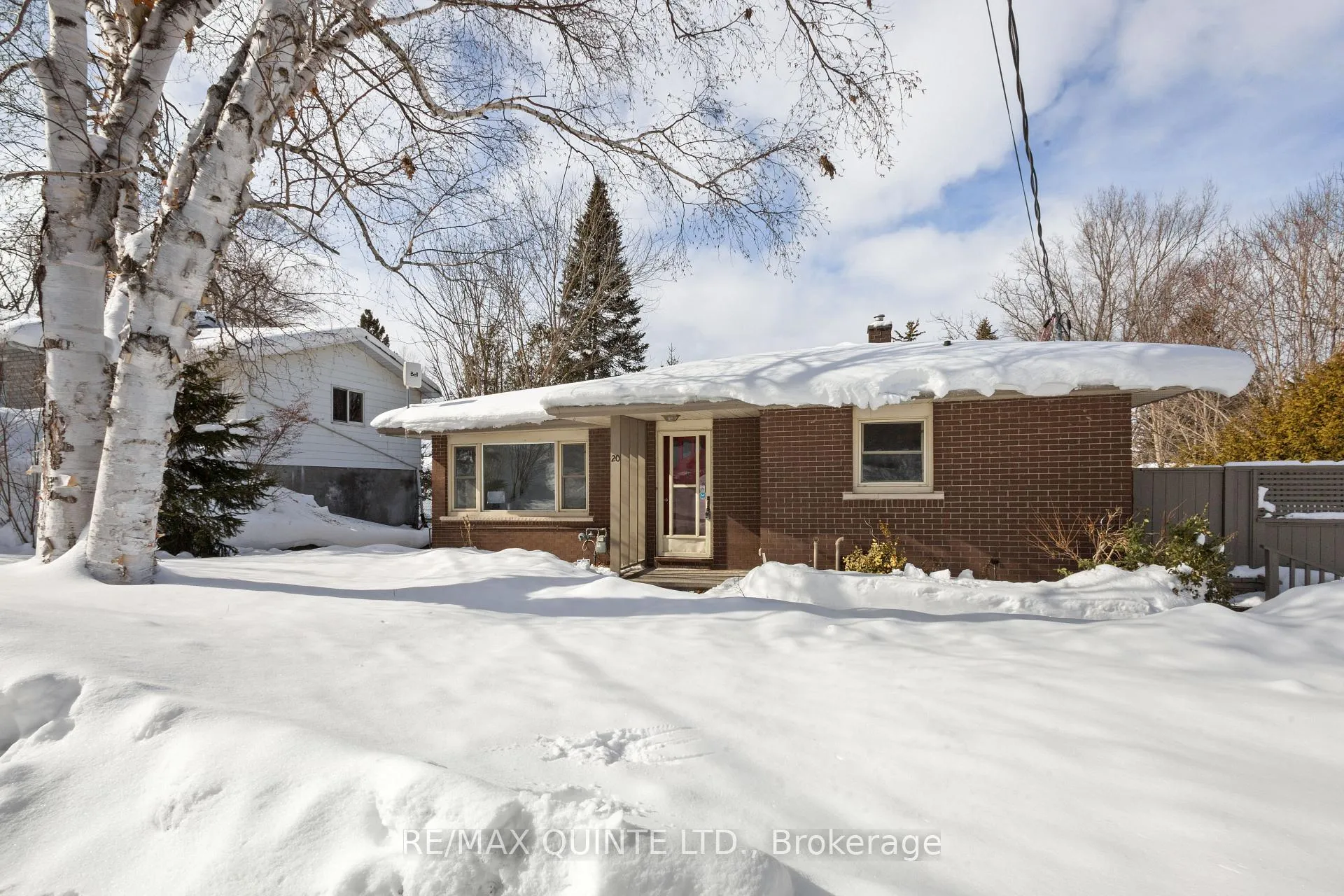 Photo 2 of 20 Prospect Avenue, Prince Edward County, Picton Ward — HOMEH