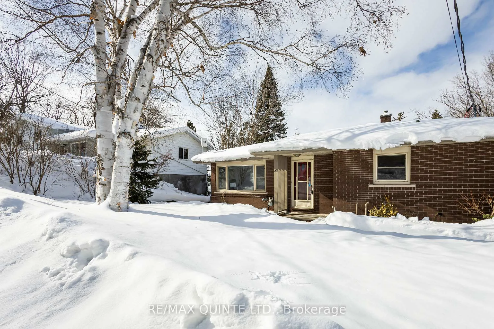Photo 3 of 20 Prospect Avenue, Prince Edward County, Picton Ward — HOMEH