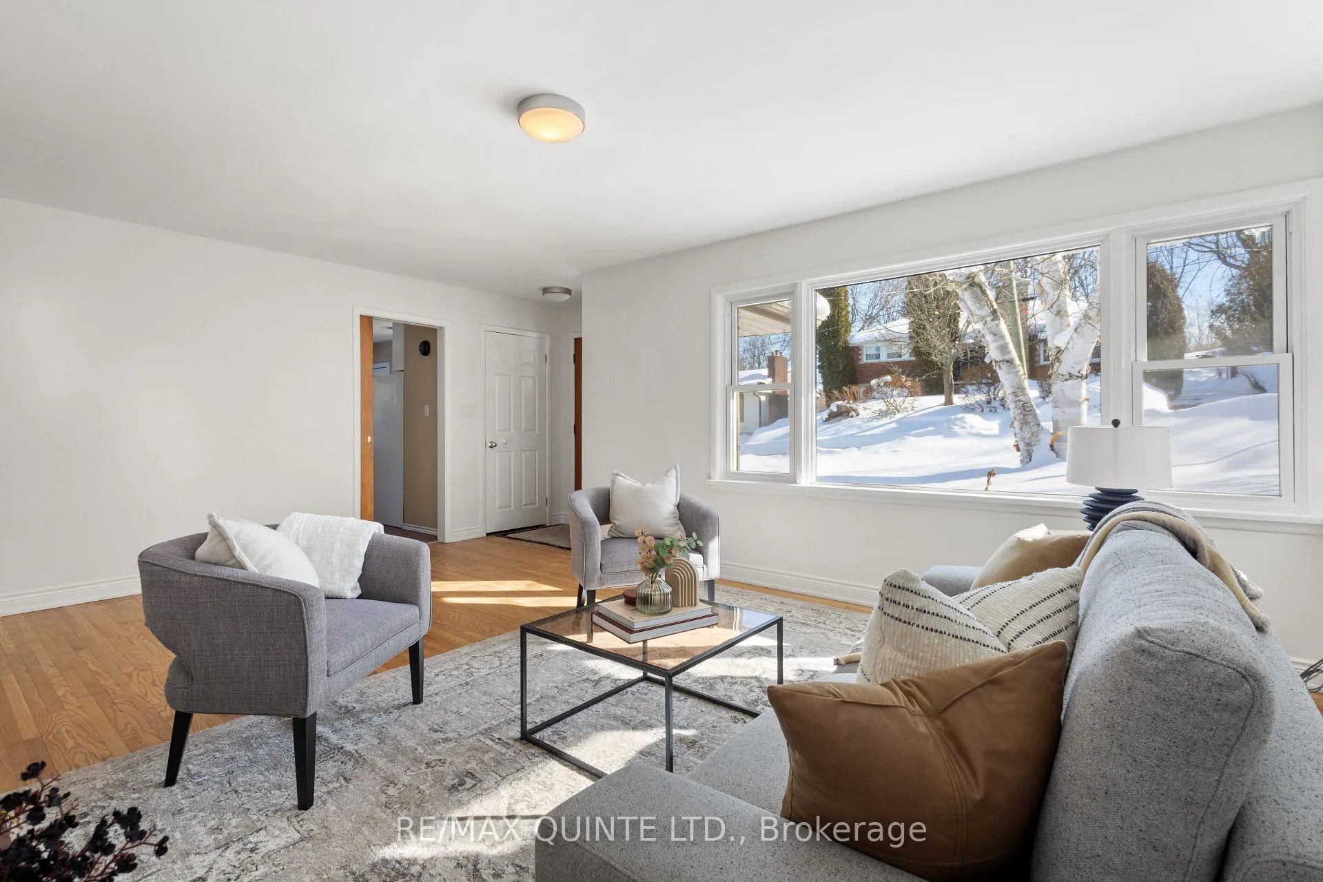 Photo 11 of 20 Prospect Avenue, Prince Edward County, Picton Ward — HOMEH