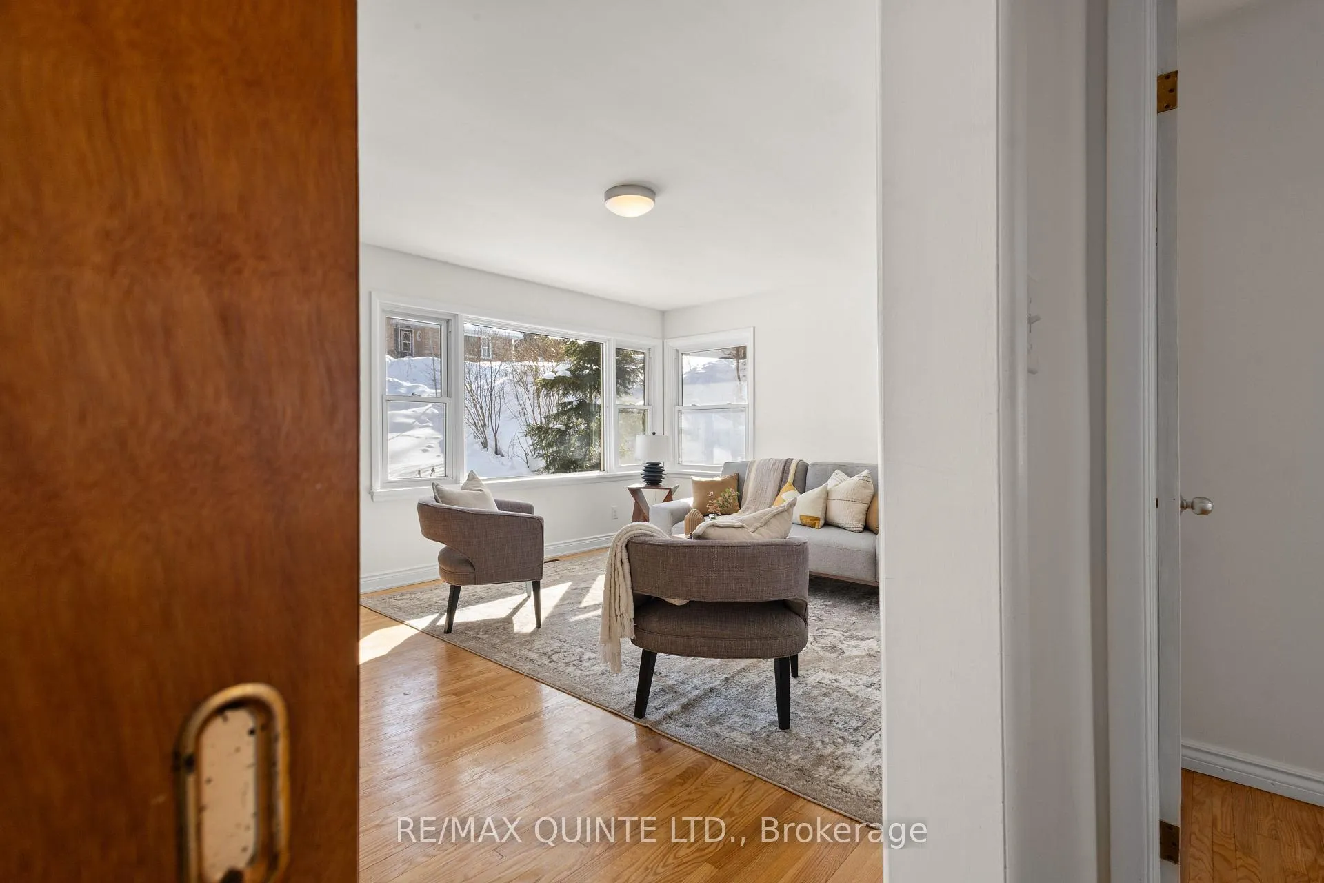 Photo 12 of 20 Prospect Avenue, Prince Edward County, Picton Ward — HOMEH