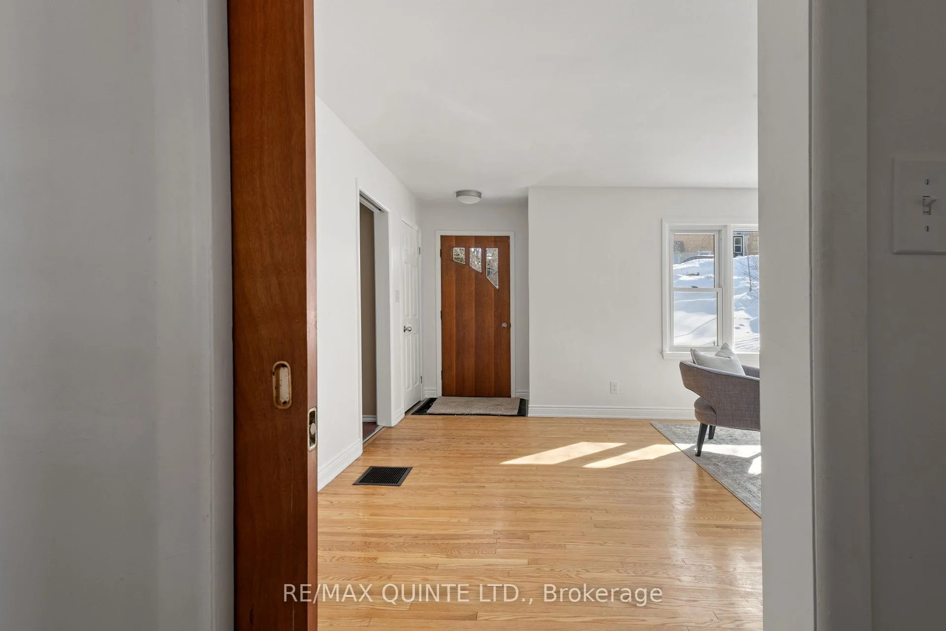 Photo 13 of 20 Prospect Avenue, Prince Edward County, Picton Ward — HOMEH