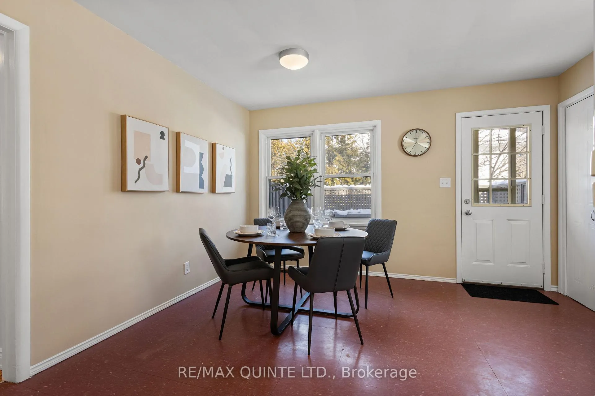 Photo 16 of 20 Prospect Avenue, Prince Edward County, Picton Ward — HOMEH