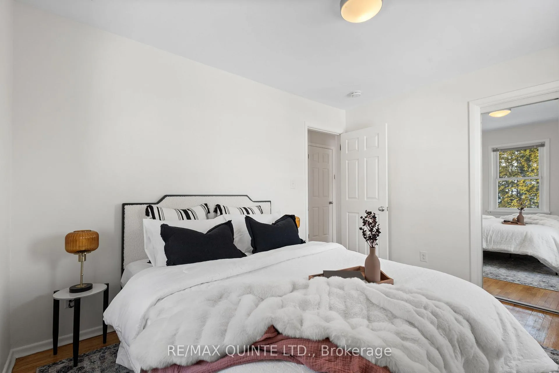 Photo 22 of 20 Prospect Avenue, Prince Edward County, Picton Ward — HOMEH