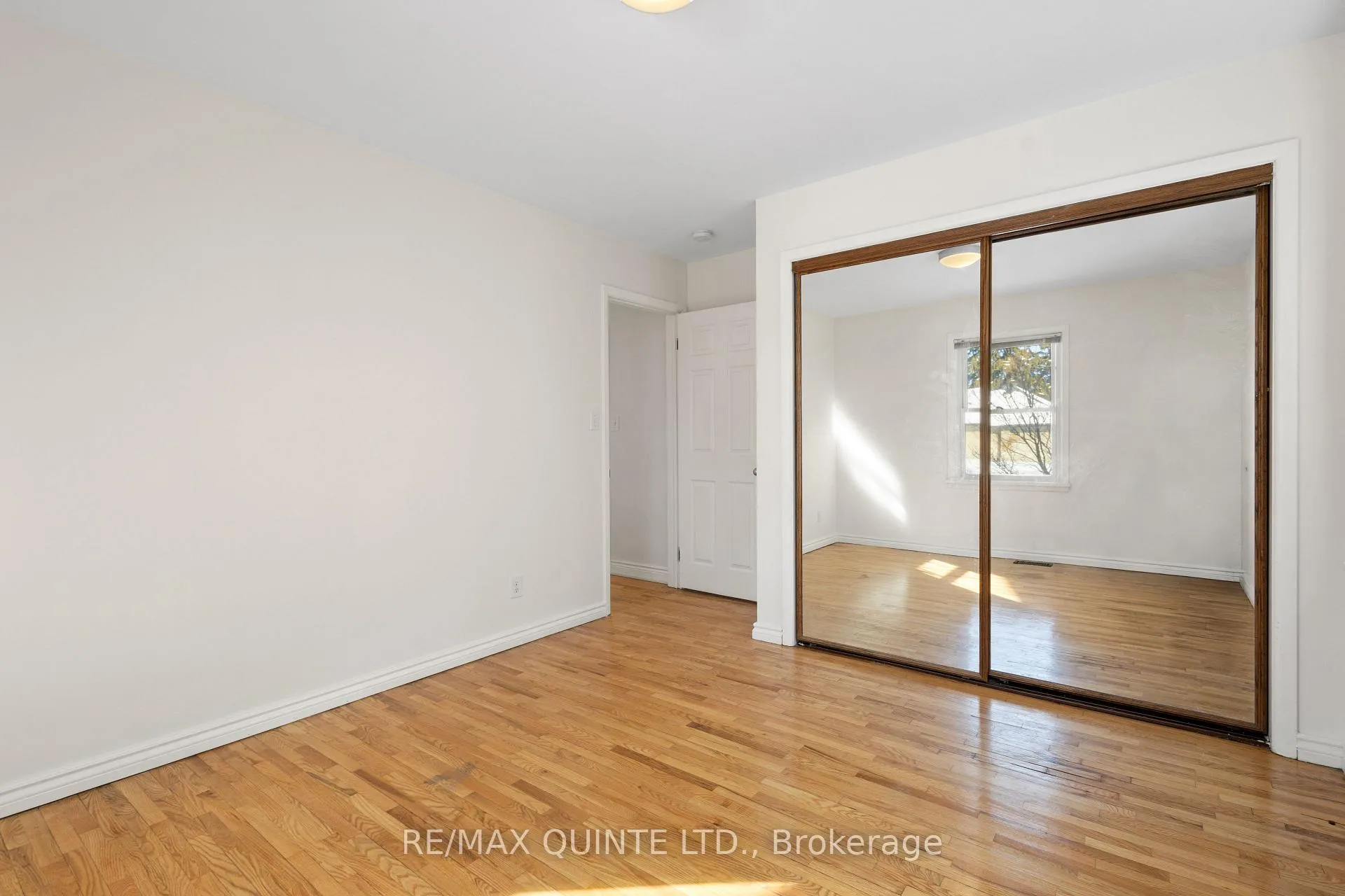 Photo 26 of 20 Prospect Avenue, Prince Edward County, Picton Ward — HOMEH