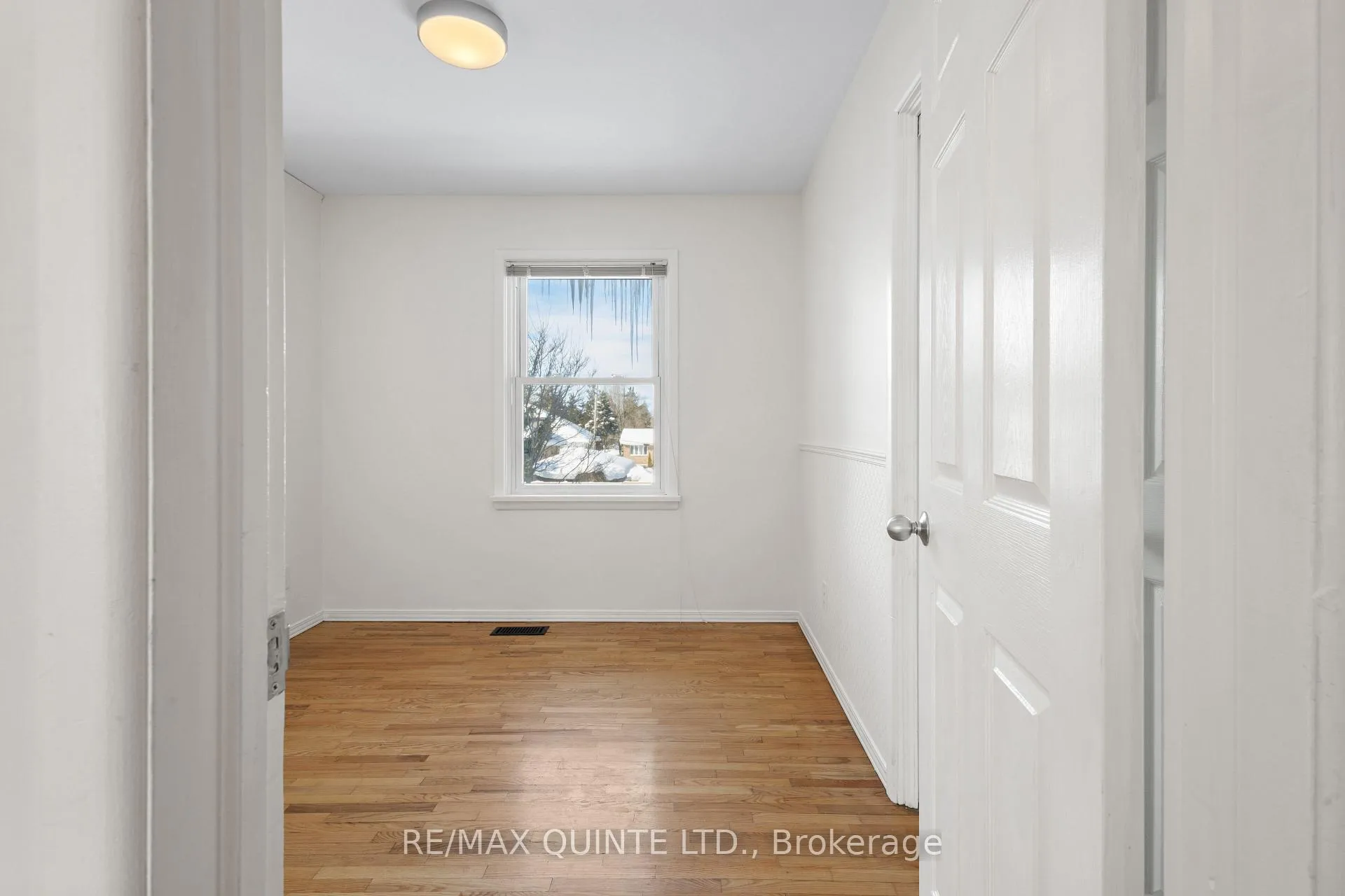 Photo 27 of 20 Prospect Avenue, Prince Edward County, Picton Ward — HOMEH