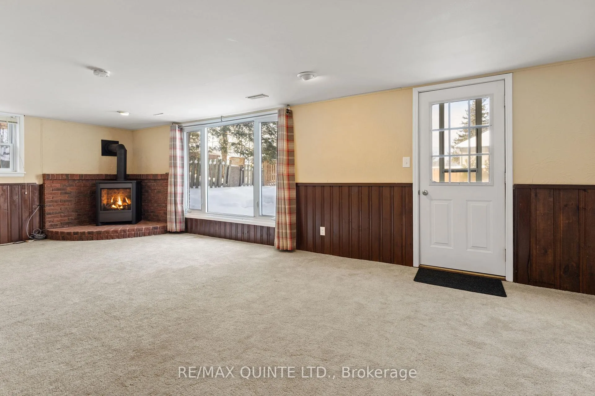 Photo 33 of 20 Prospect Avenue, Prince Edward County, Picton Ward — HOMEH