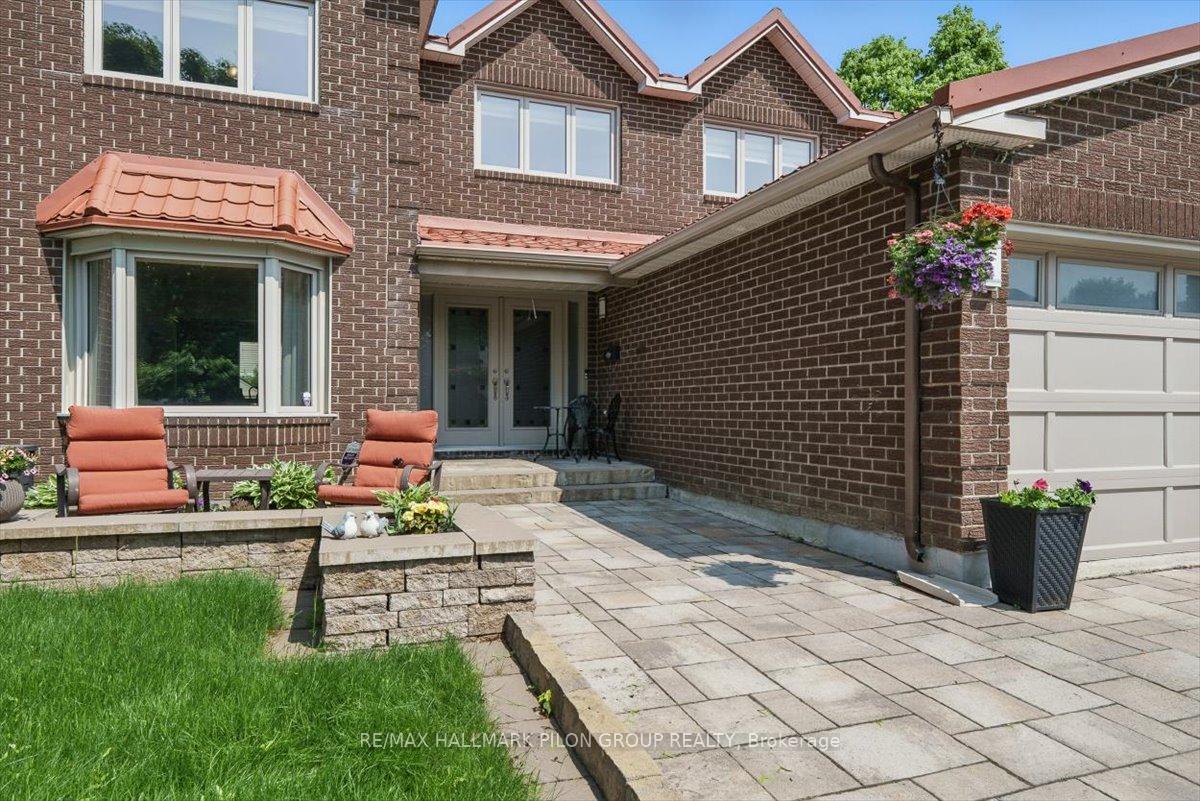 Photo 2 of 54 Fardon Way, Ottawa, Hunt Club Park — HOMEH