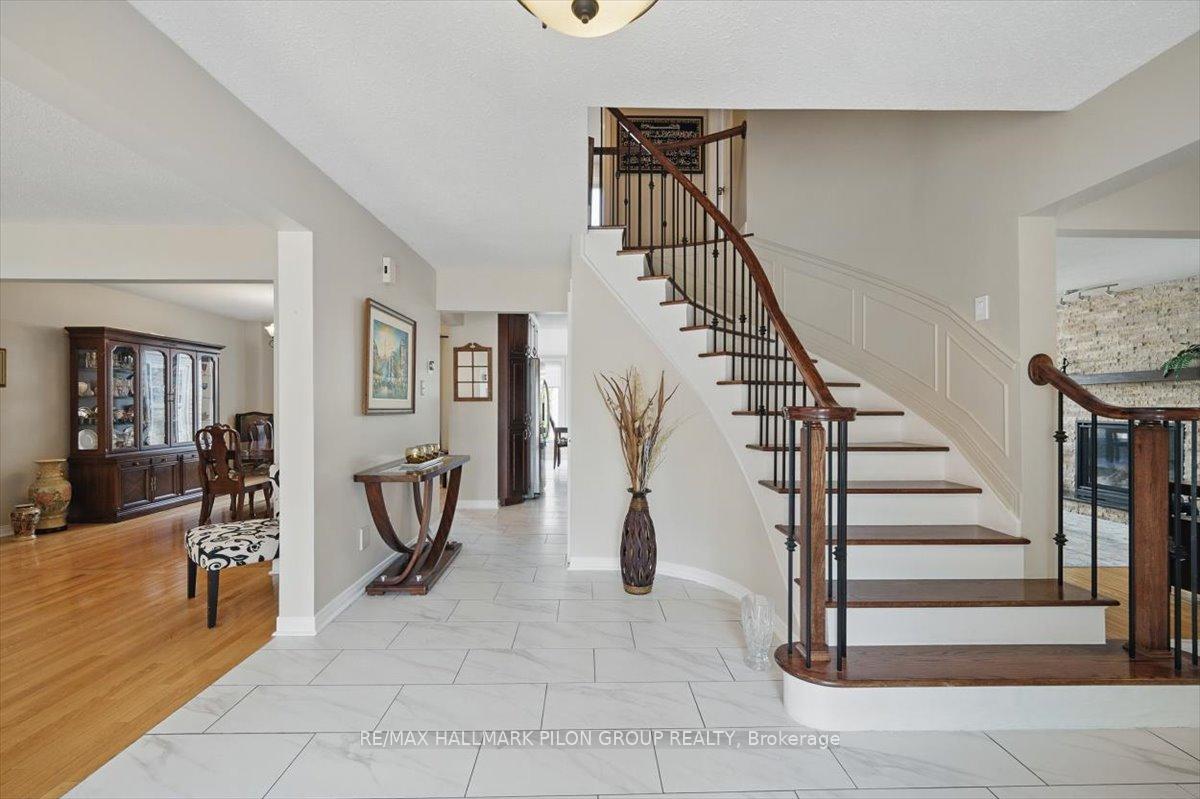 Photo 3 of 54 Fardon Way, Ottawa, Hunt Club Park — HOMEH