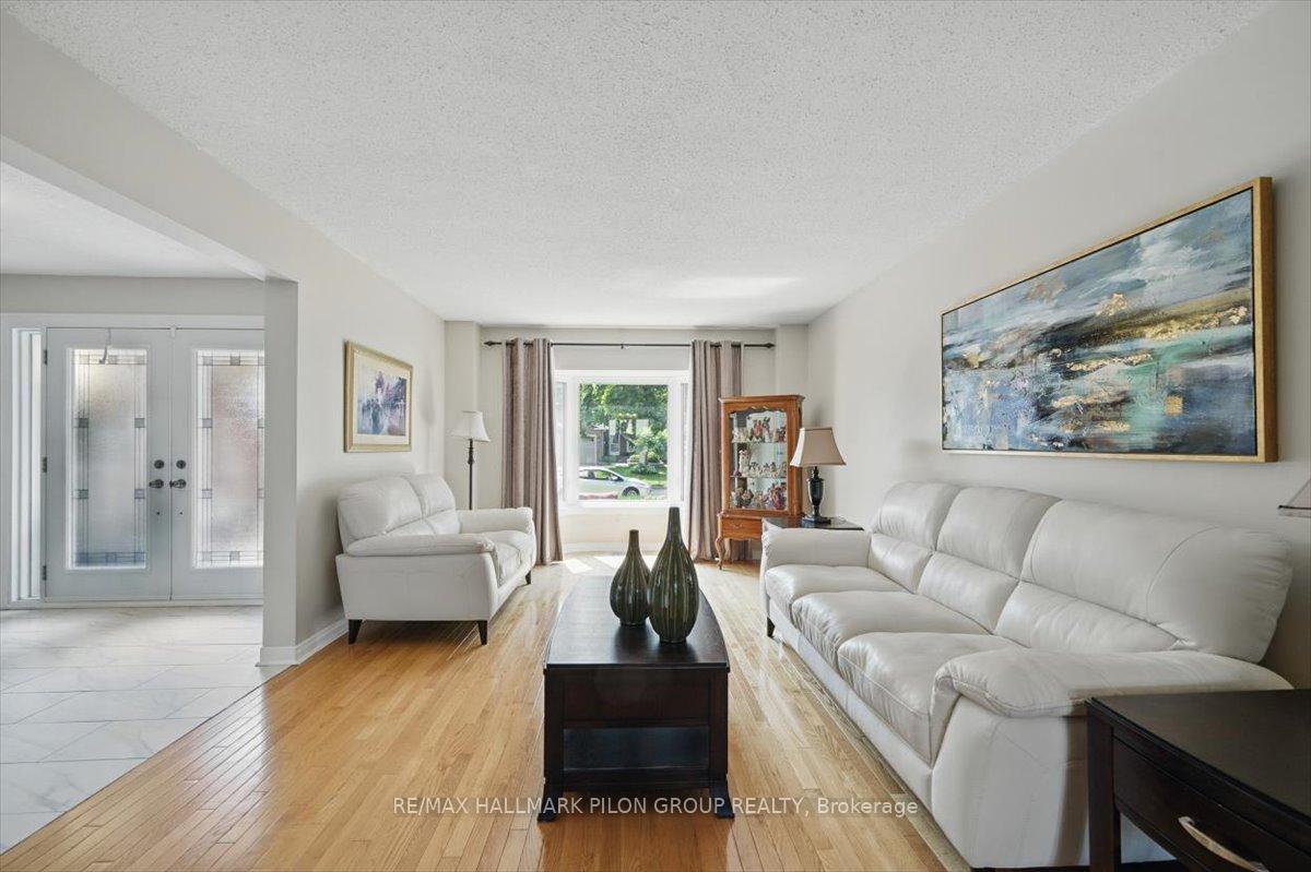 Photo 5 of 54 Fardon Way, Ottawa, Hunt Club Park — HOMEH