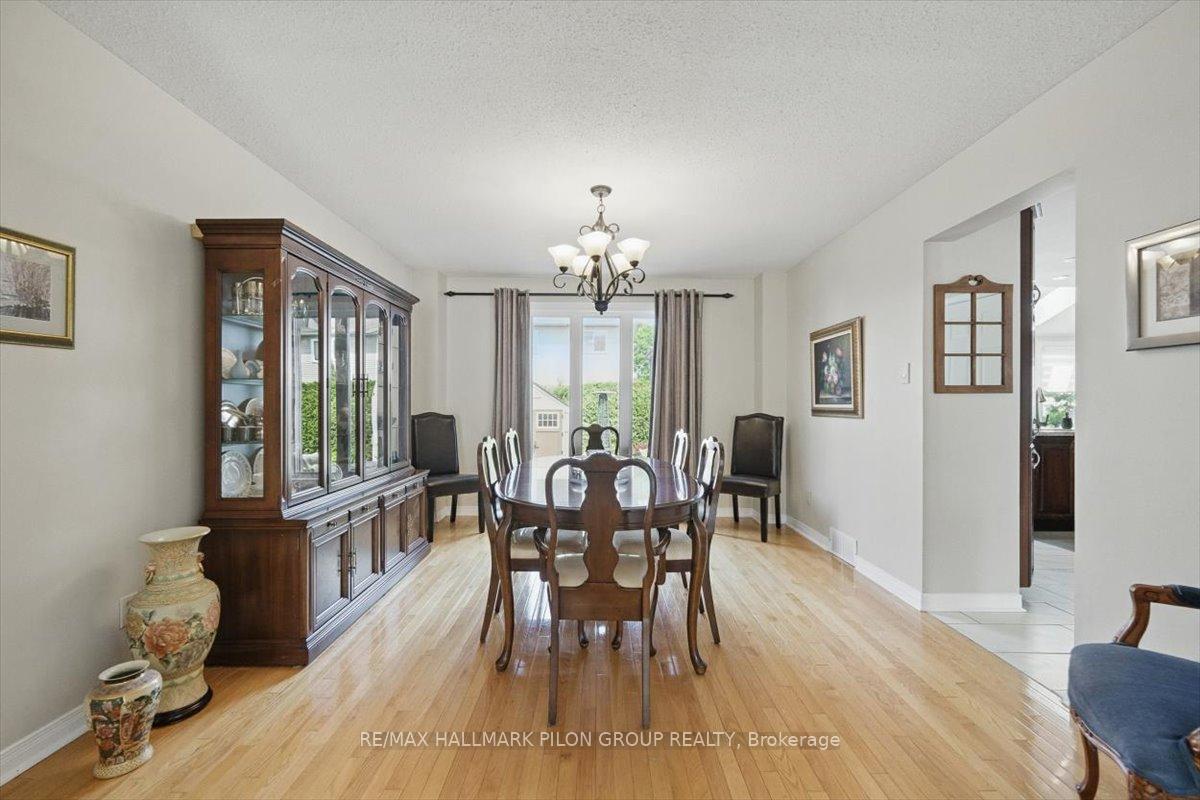 Photo 6 of 54 Fardon Way, Ottawa, Hunt Club Park — HOMEH