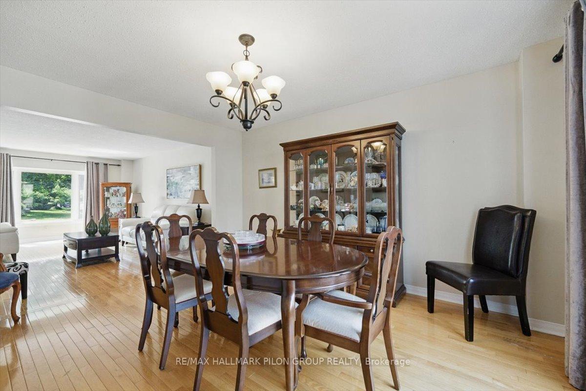 Photo 7 of 54 Fardon Way, Ottawa, Hunt Club Park — HOMEH