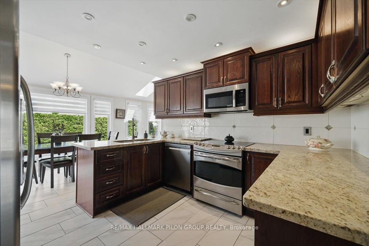 Photo 8 of 54 Fardon Way, Ottawa, Hunt Club Park — HOMEH