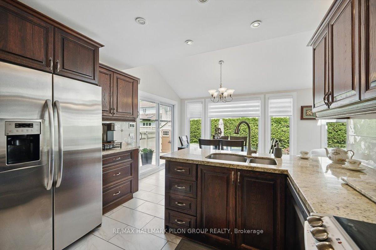 Photo 11 of 54 Fardon Way, Ottawa, Hunt Club Park — HOMEH