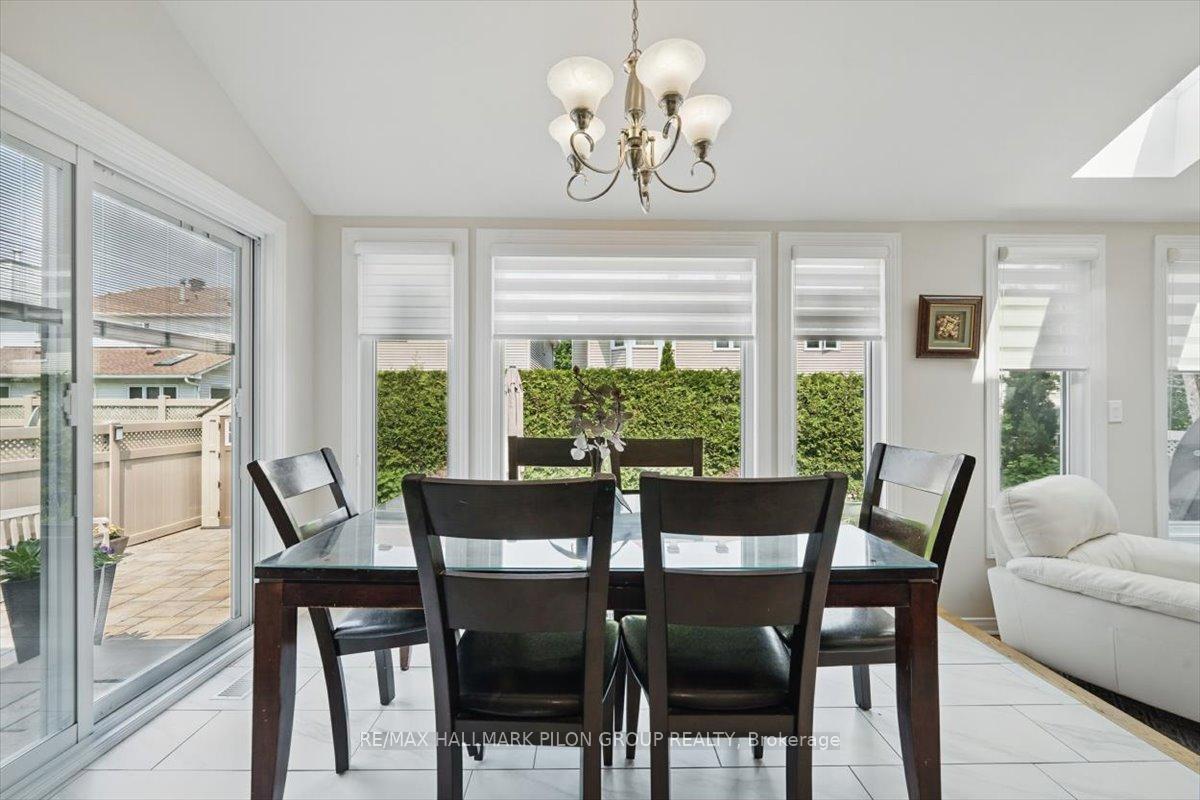 Photo 12 of 54 Fardon Way, Ottawa, Hunt Club Park — HOMEH