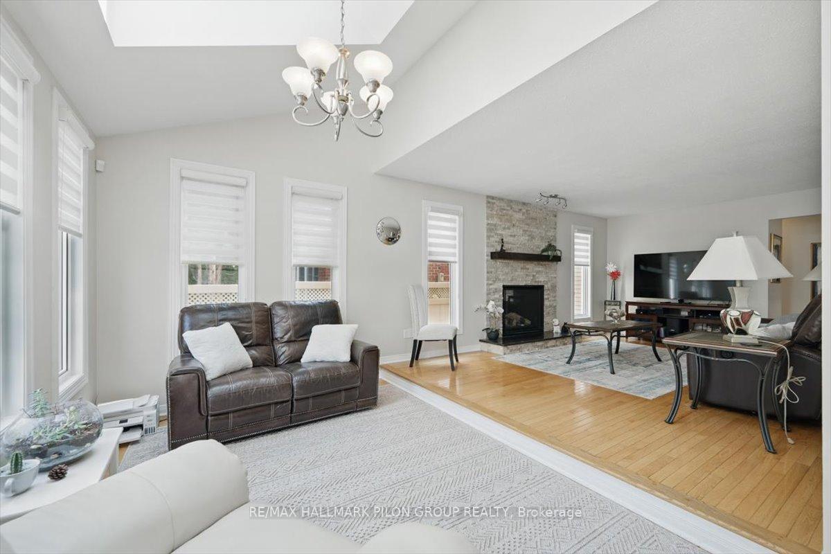 Photo 14 of 54 Fardon Way, Ottawa, Hunt Club Park — HOMEH