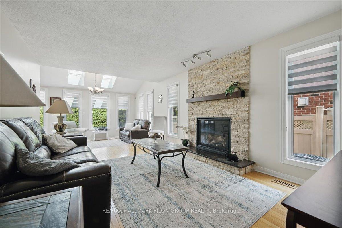 Photo 16 of 54 Fardon Way, Ottawa, Hunt Club Park — HOMEH