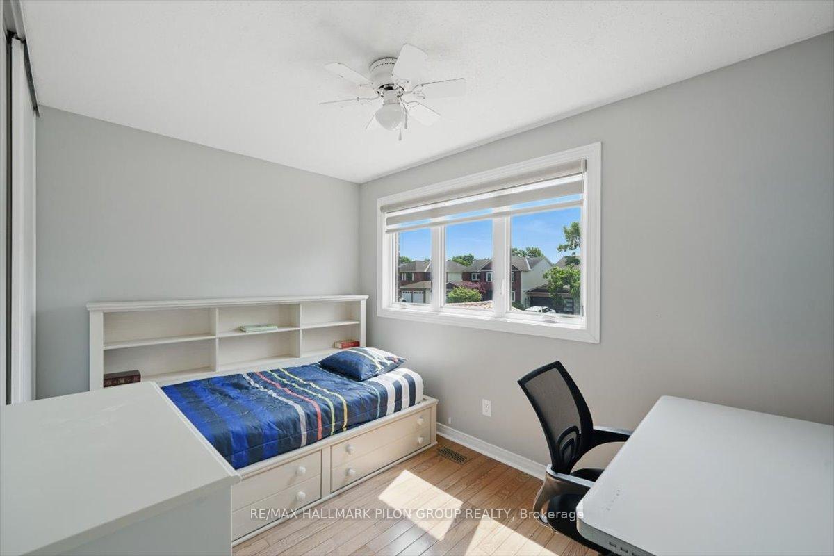 Photo 23 of 54 Fardon Way, Ottawa, Hunt Club Park — HOMEH