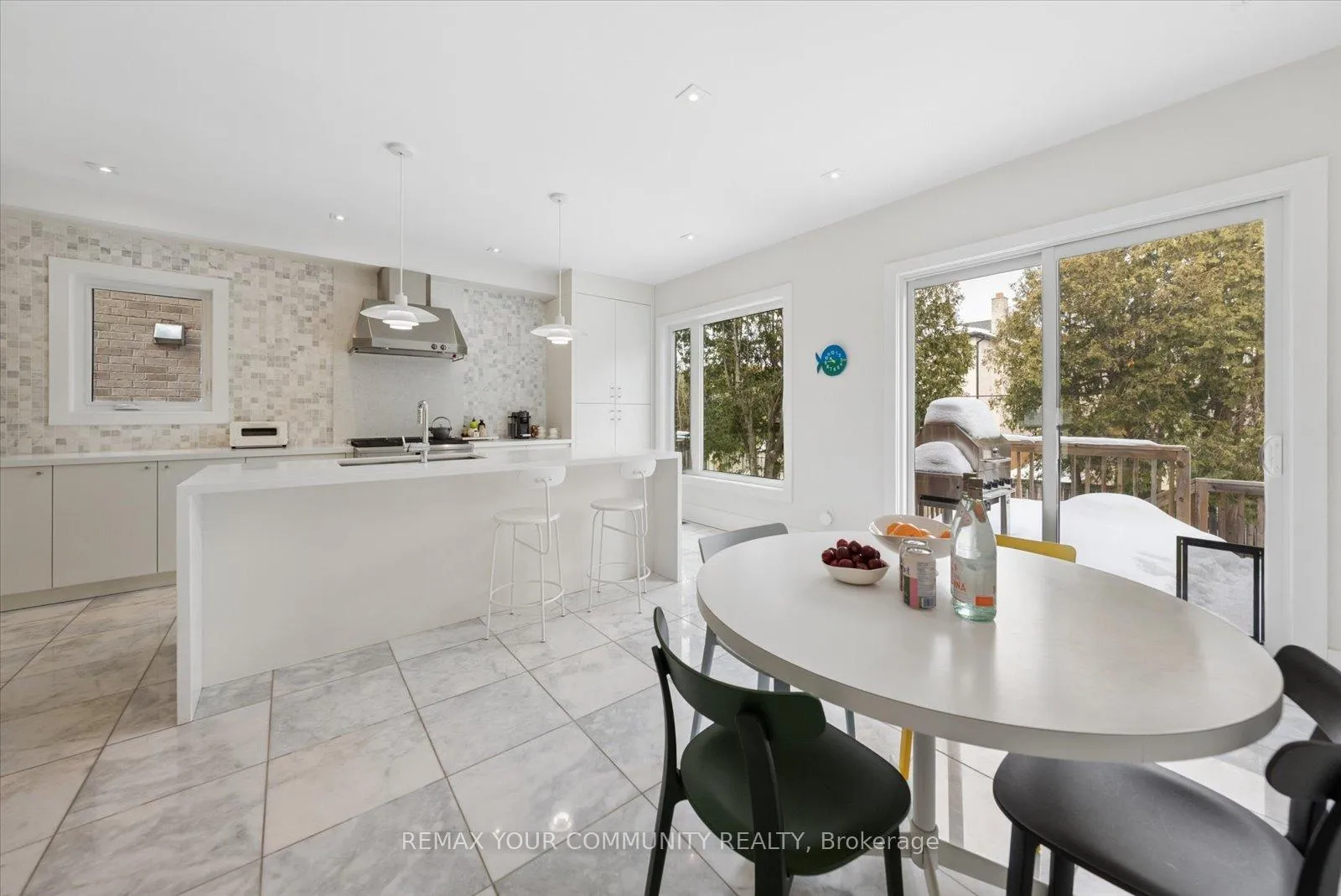 Photo 10 of 498 Melrose Avenue, Toronto, Bedford Park-Nortown — HOMEH