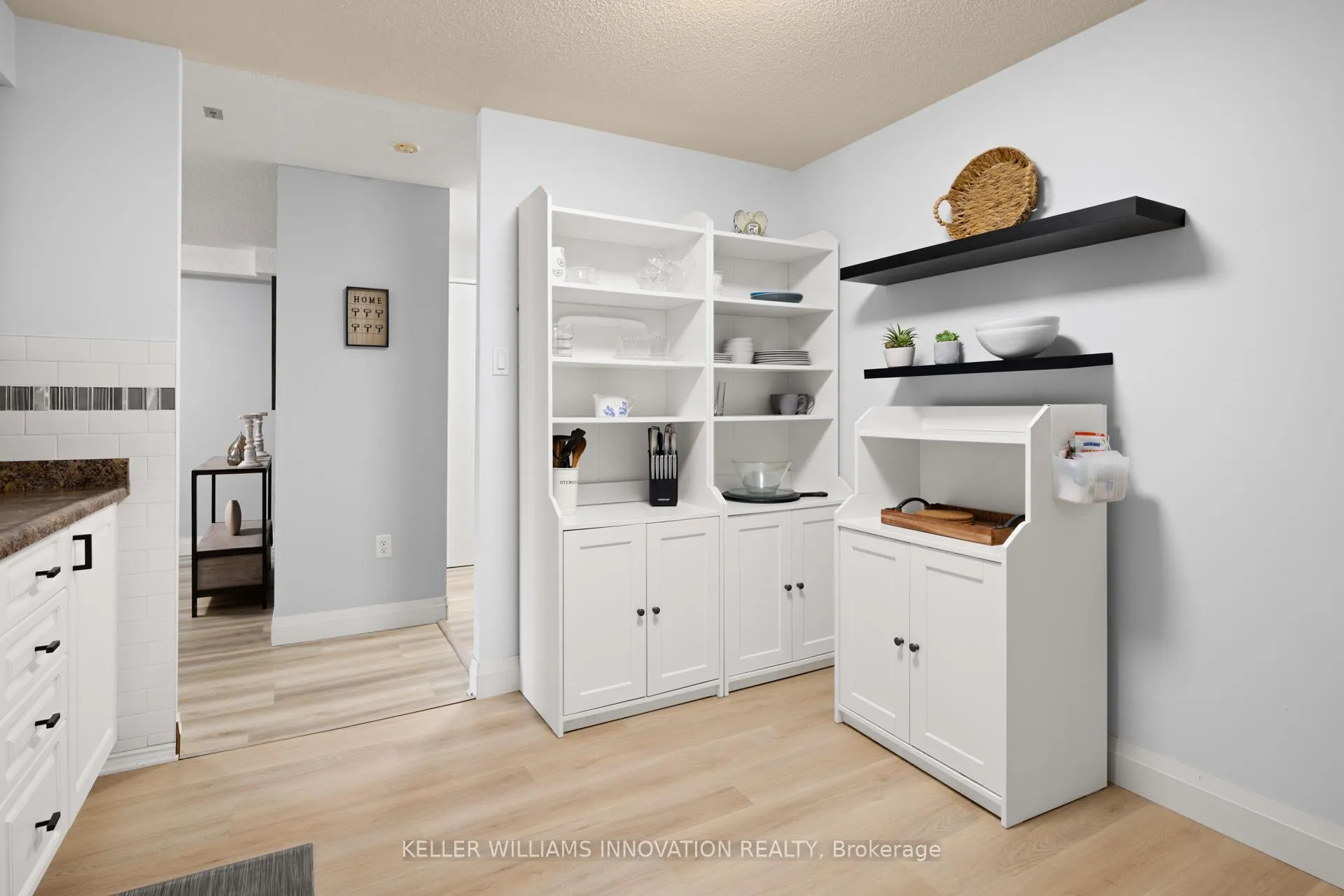 Photo 7 of Unit 204, 35 Green Valley Drive, Waterloo — HOMEH