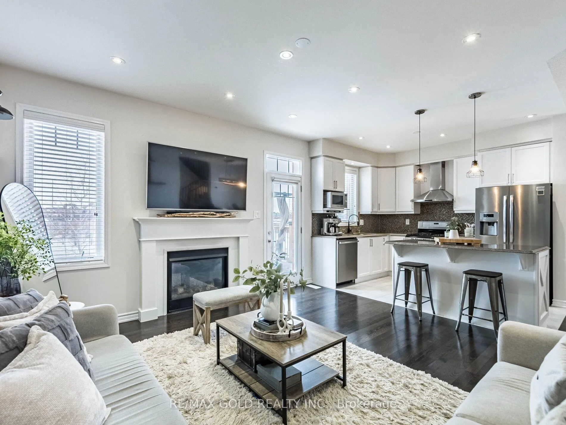 Photo 10 of 9 Polstar Road, Brampton, Northwest Brampton — HOMEH