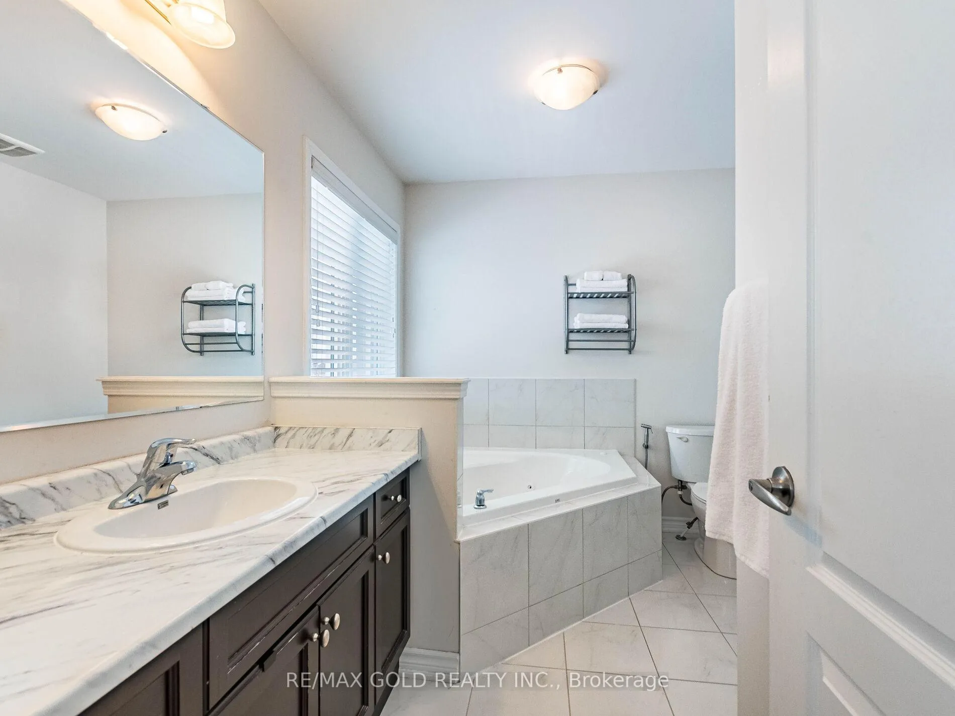 Photo 22 of 9 Polstar Road, Brampton, Northwest Brampton — HOMEH