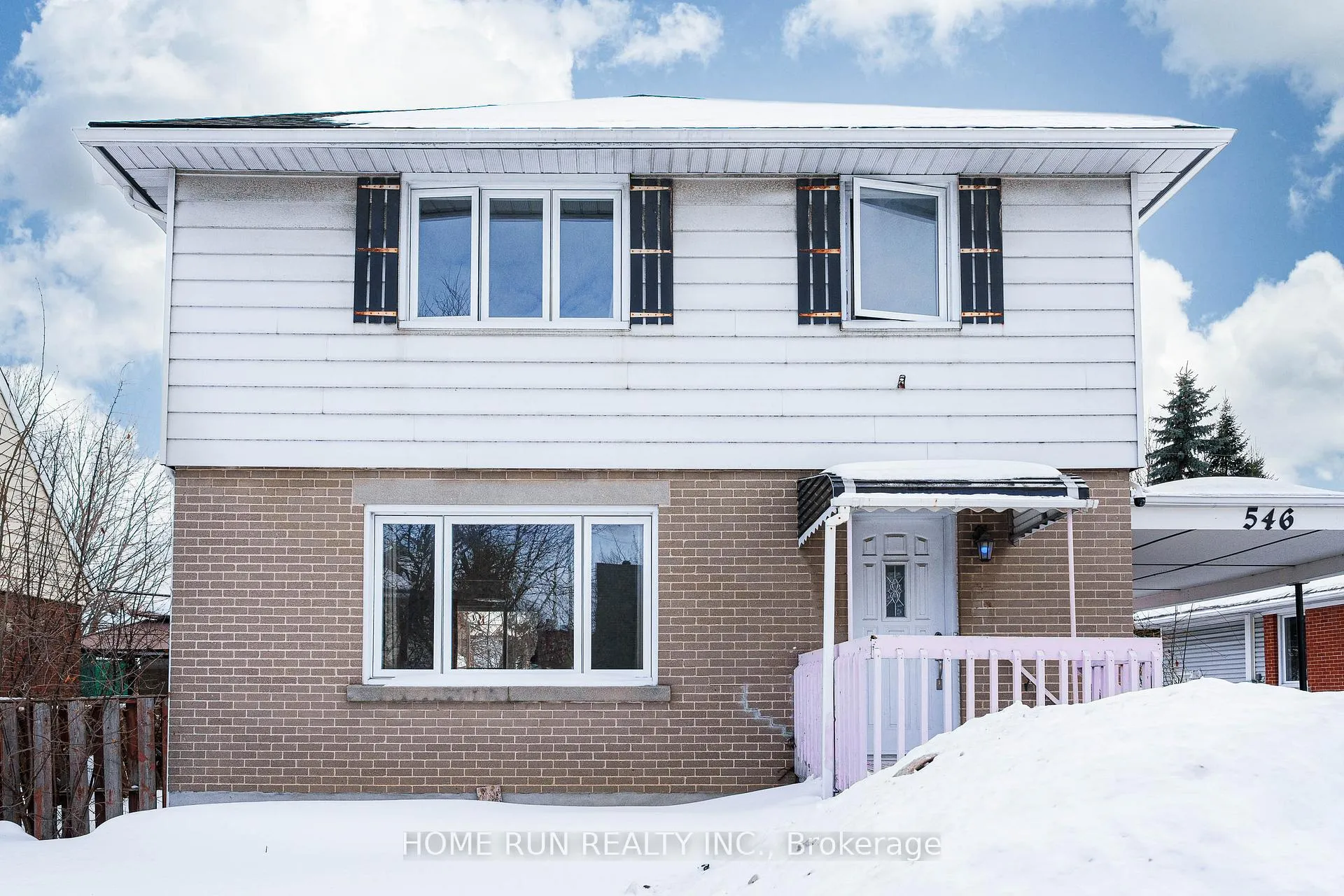 Photo 2 of 546 Donald Street, Ottawa, Castle Heights/Rideau High — HOMEH
