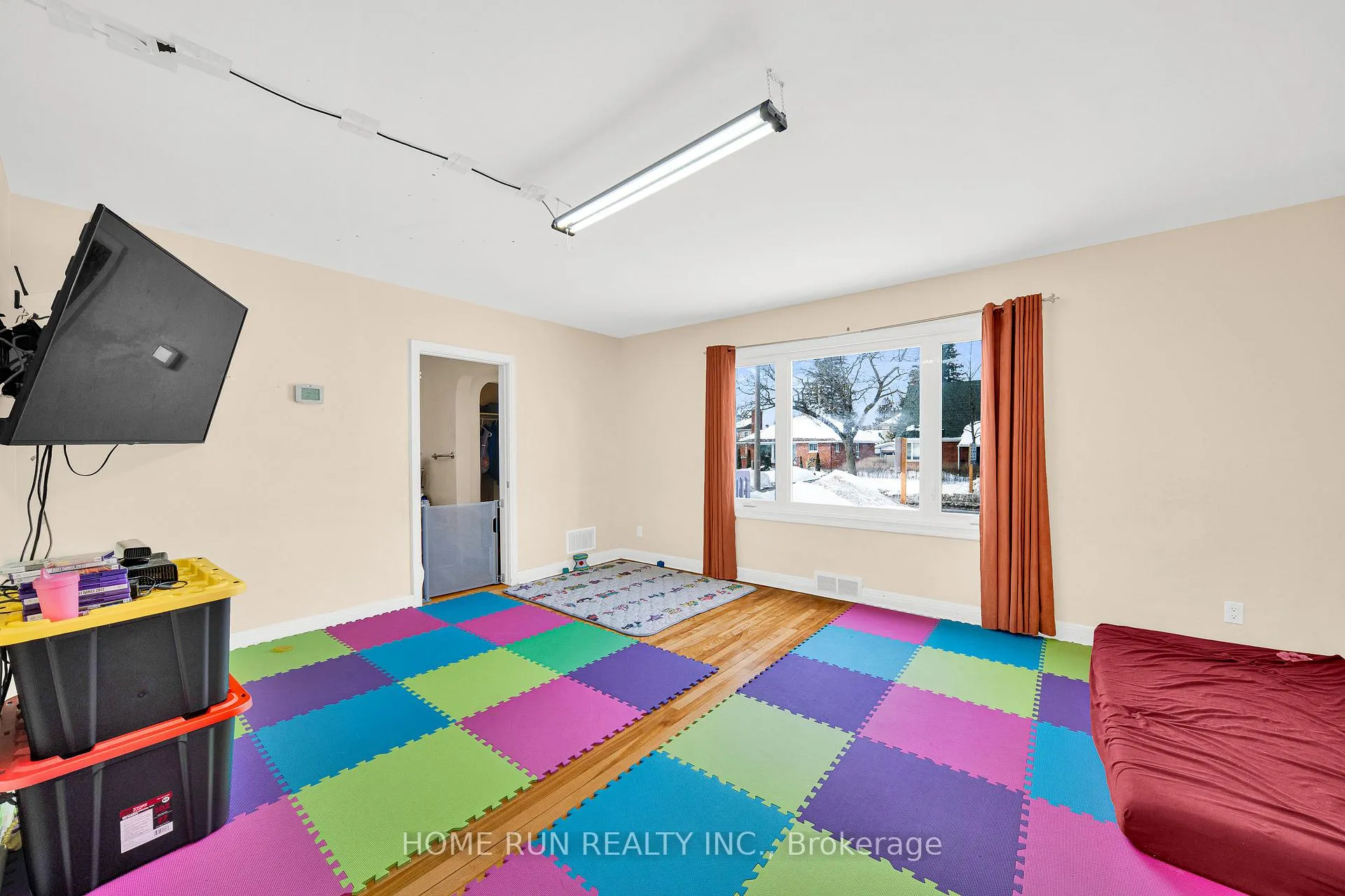 Photo 13 of 546 Donald Street, Ottawa, Castle Heights/Rideau High — HOMEH