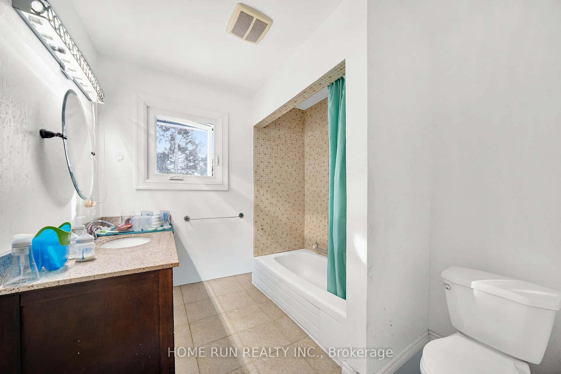 Photo 24 of 546 Donald Street, Ottawa, Castle Heights/Rideau High — HOMEH