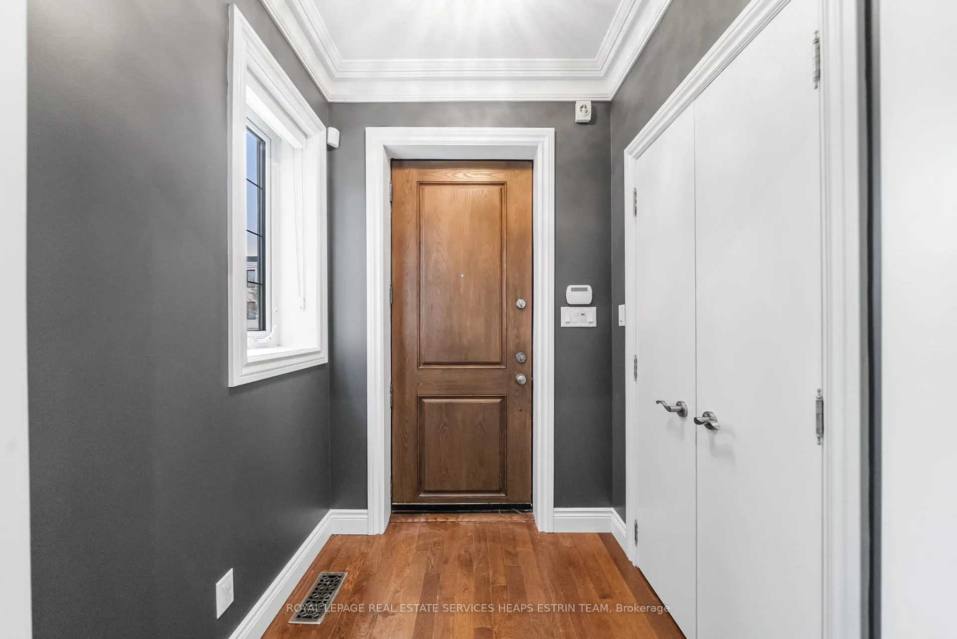 Photo 2 of 68 Burncrest Drive, Toronto, Bedford Park-Nortown — HOMEH