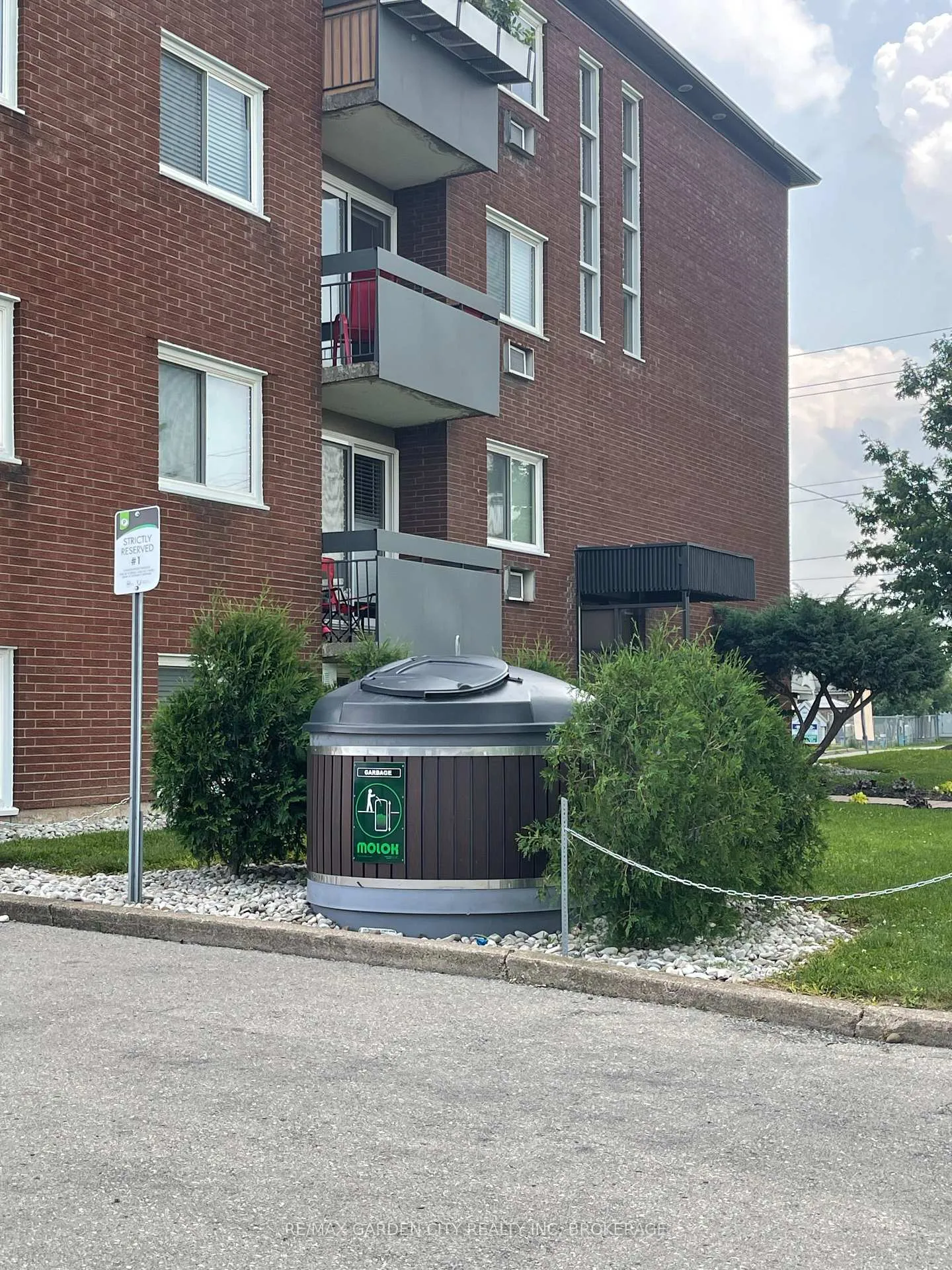 Photo 2 of 151 Plymouth Road, Welland, Lincoln/Crowland — HOMEH