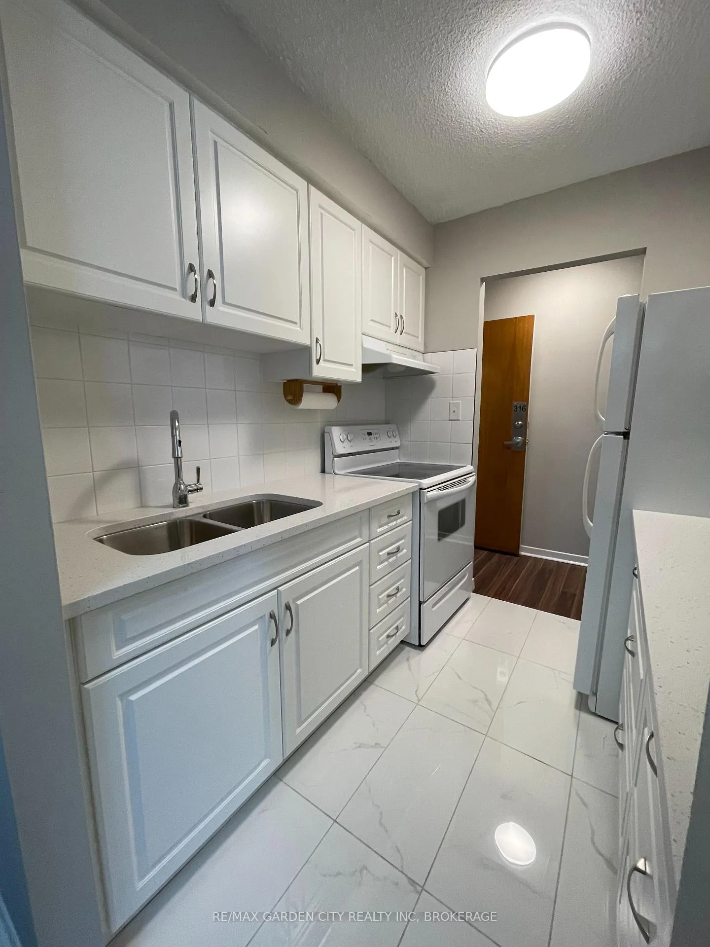 Photo 3 of 151 Plymouth Road, Welland, Lincoln/Crowland — HOMEH