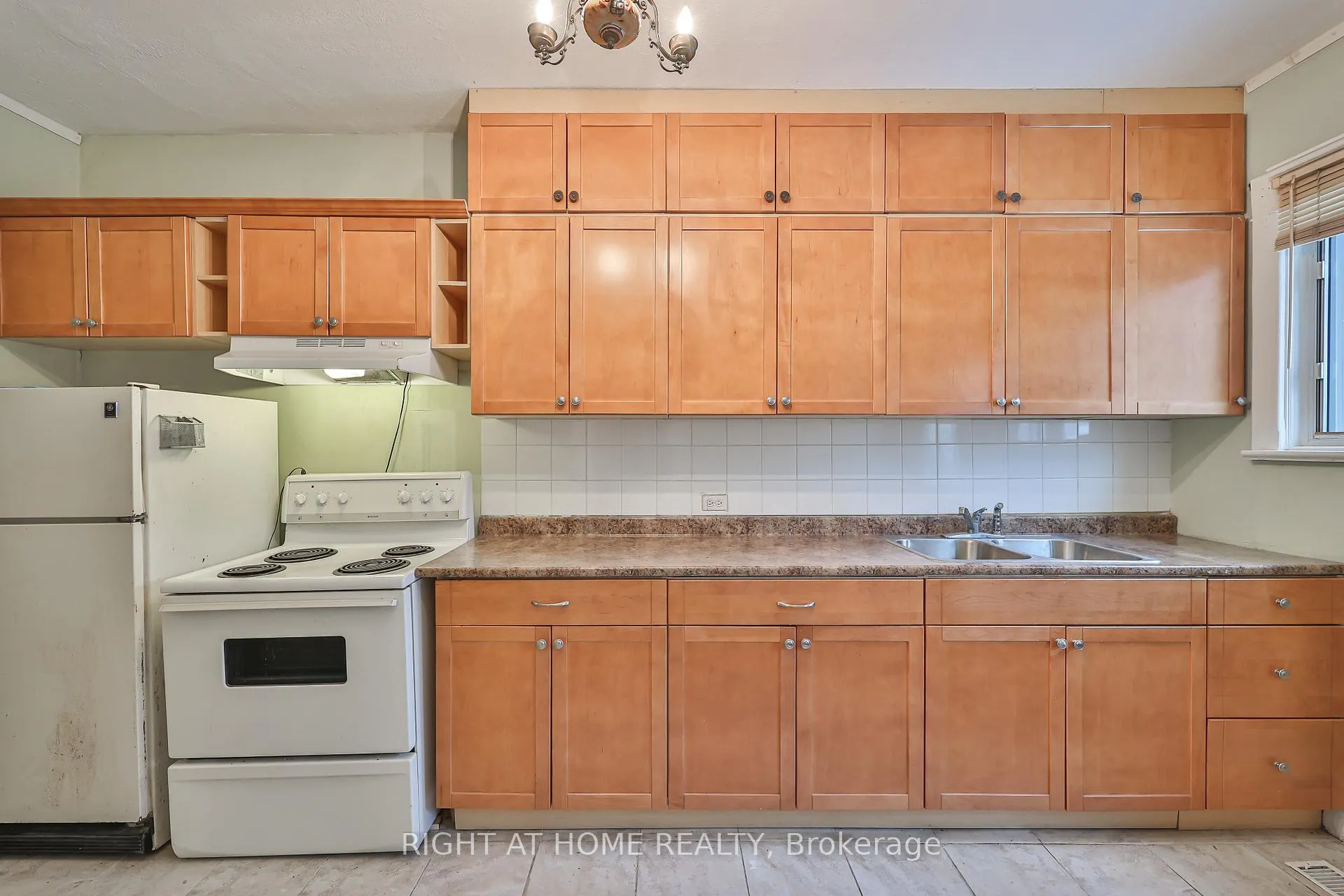Photo 35 of 1448 Dundas Street E, Toronto, South Riverdale — HOMEH
