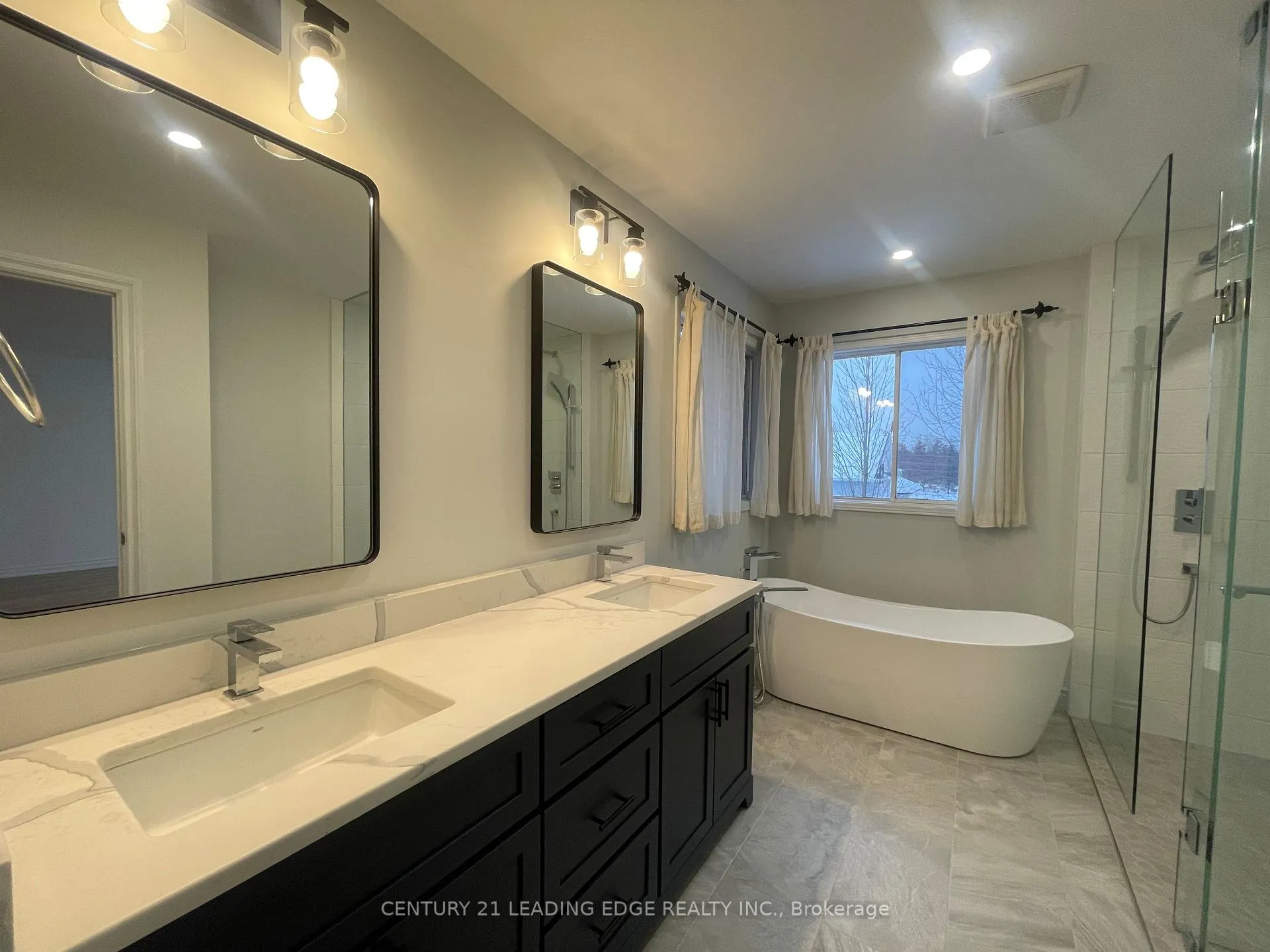 Photo 11 of Unit Main, 896 Darwin Drive, Pickering, Dunbarton — HOMEH