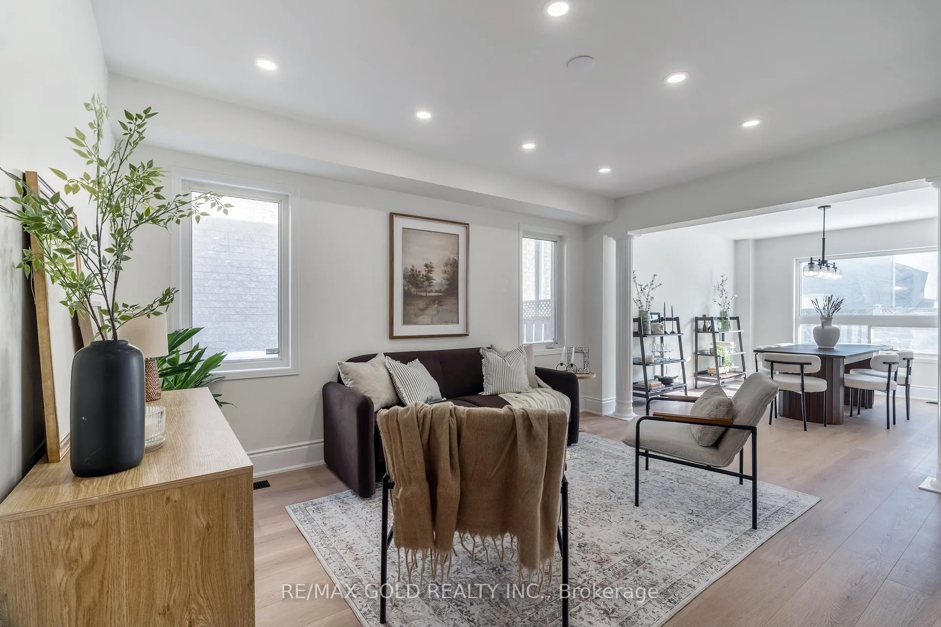 Photo 8 of 9 Morgandale Road, Brampton, Fletcher's Meadow — HOMEH