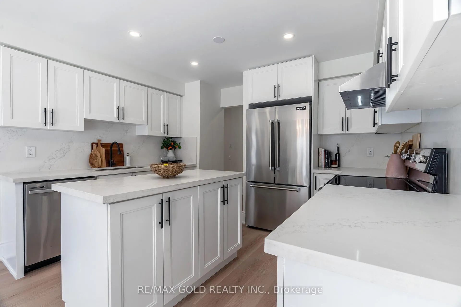 Photo 14 of 9 Morgandale Road, Brampton, Fletcher's Meadow — HOMEH