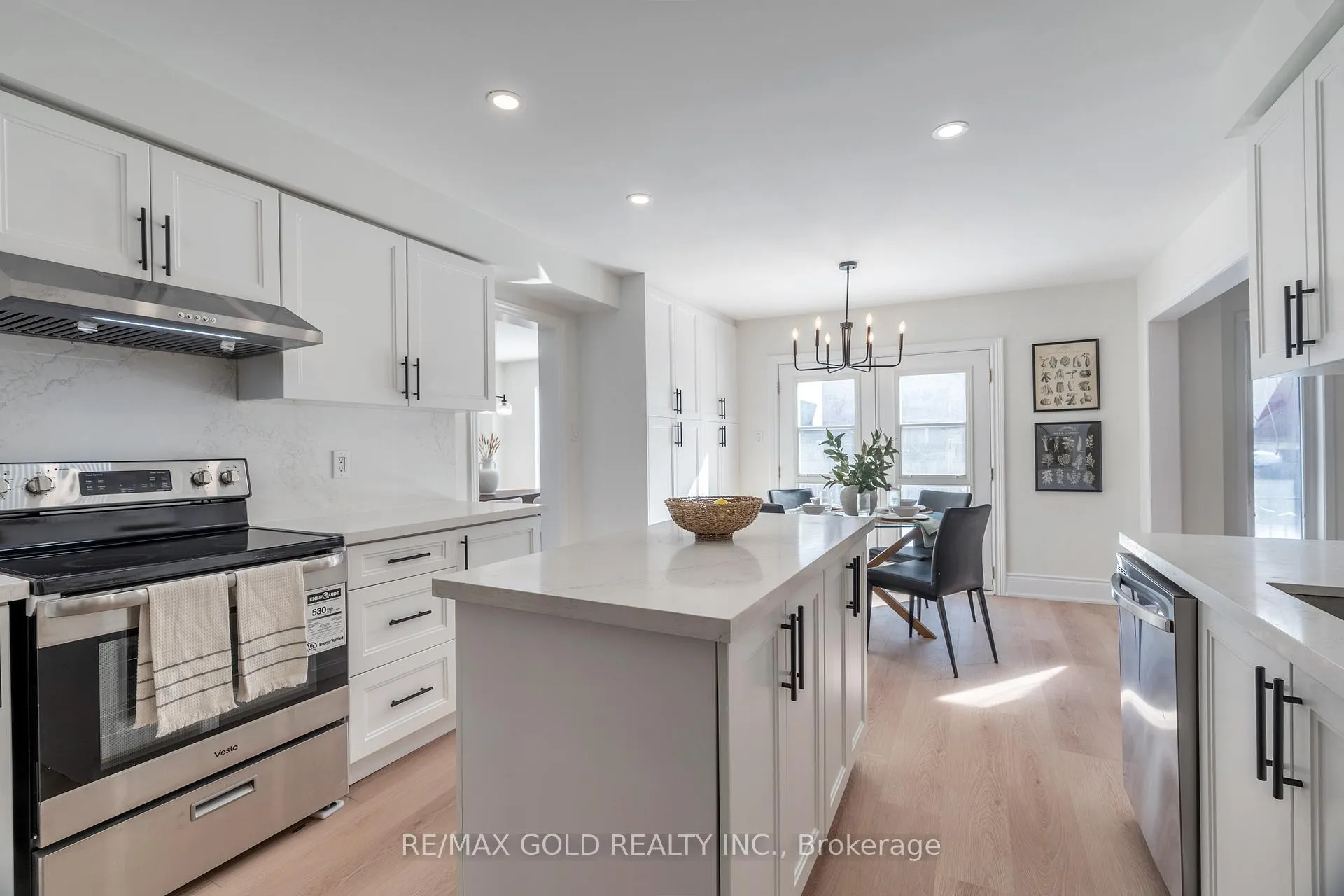 Photo 17 of 9 Morgandale Road, Brampton, Fletcher's Meadow — HOMEH
