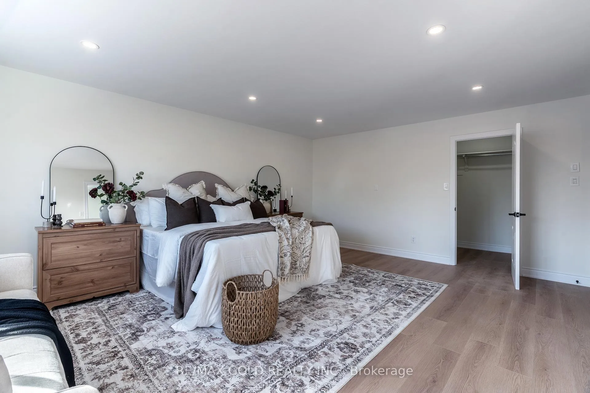 Photo 28 of 9 Morgandale Road, Brampton, Fletcher's Meadow — HOMEH
