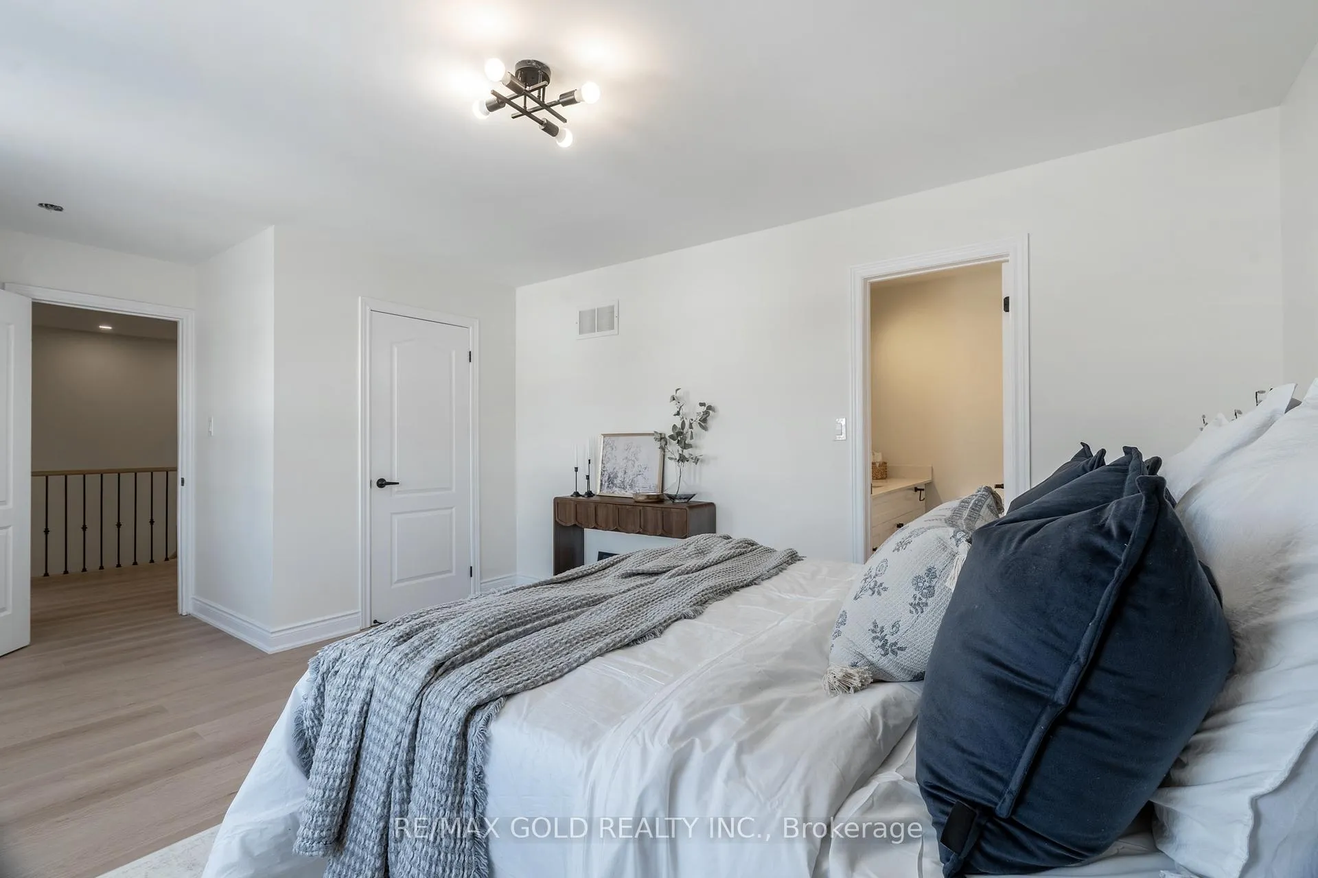 Photo 36 of 9 Morgandale Road, Brampton, Fletcher's Meadow — HOMEH