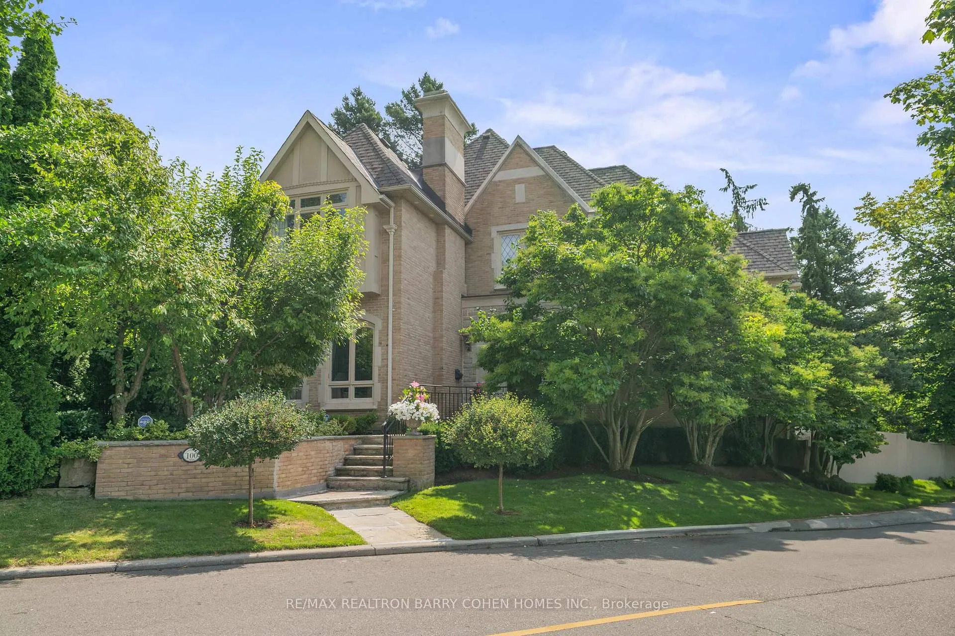 Photo 1 of 100 Old Forest Hill Road, Toronto, Forest Hill South — HOMEH