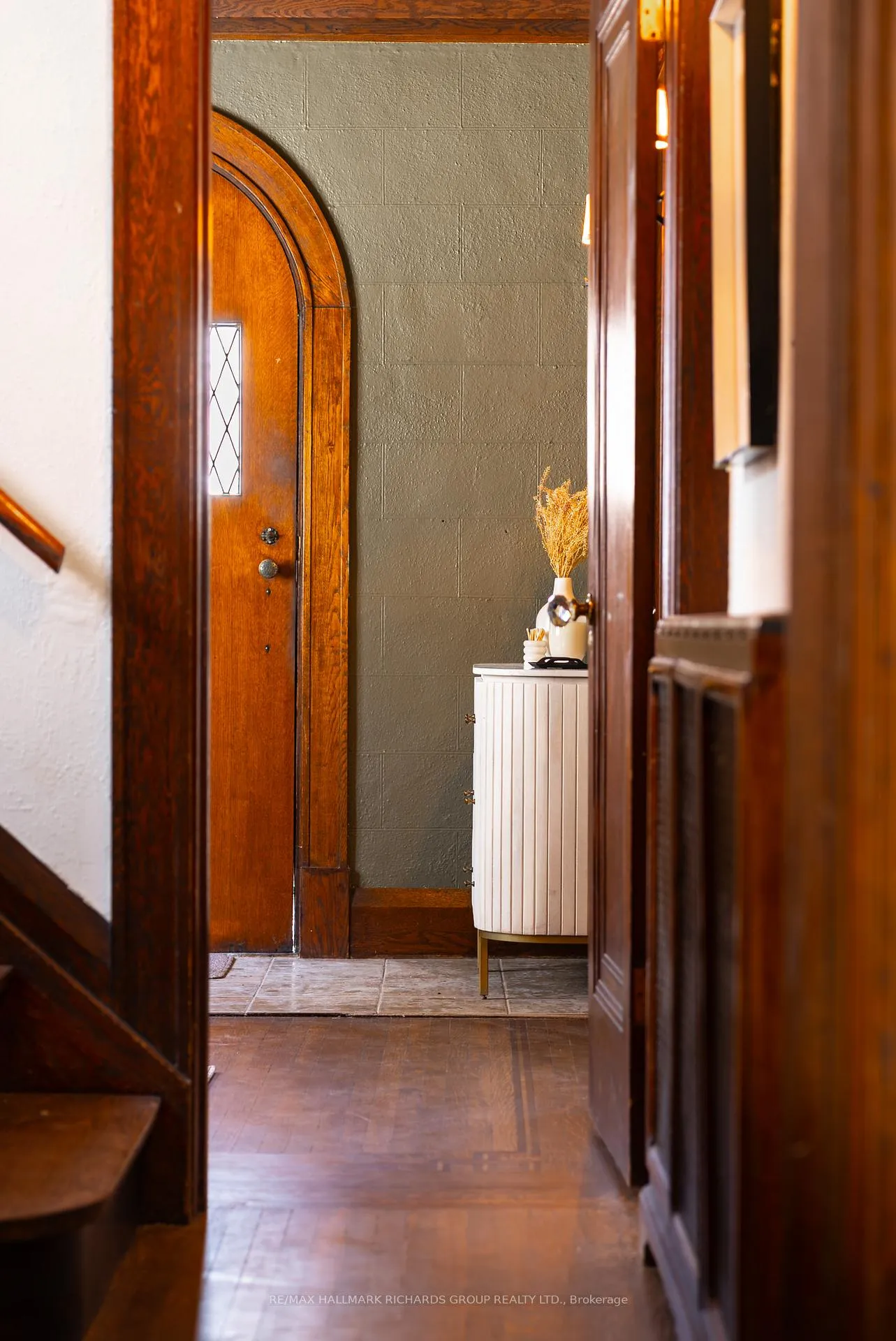 Photo 11 of 226 Glen Manor Drive W, Toronto, The Beaches — HOMEH