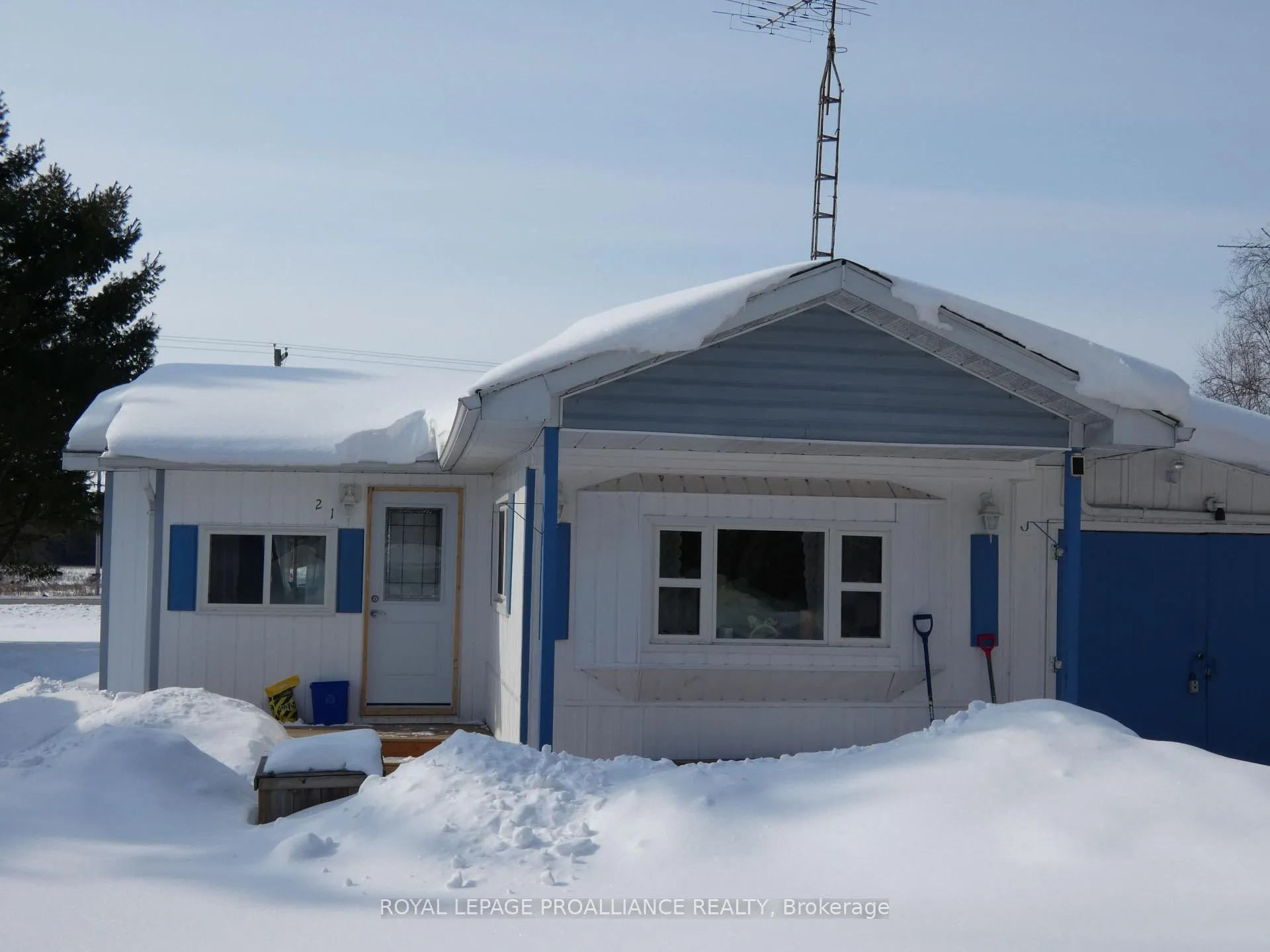 Front of Unit 21, 1645 County Road 42 W